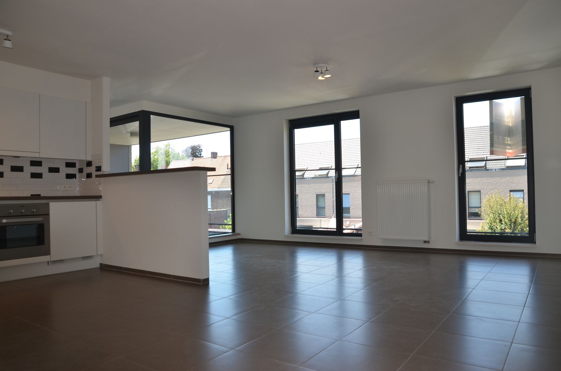 Ruim appartement met prachtig terras en autostandplaats !! foto 2