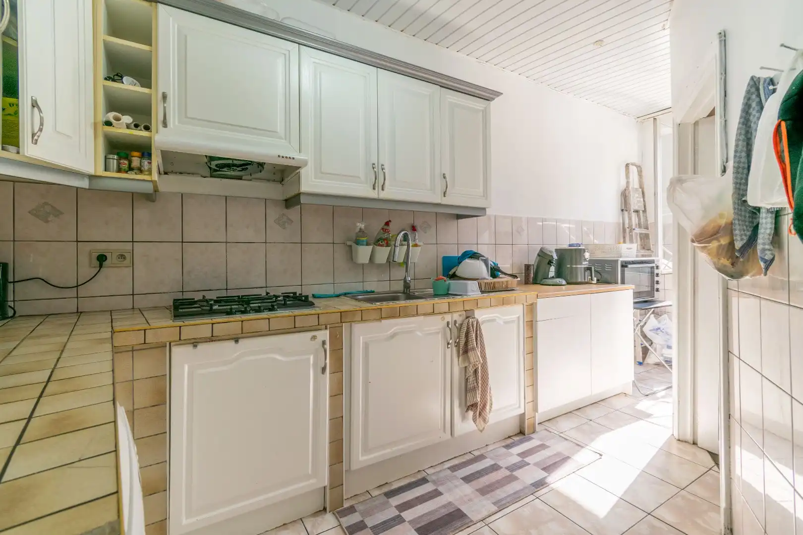 GOED GELEGEN WONING MET 2 SLP + GARAGE/ATELIER ! foto 6