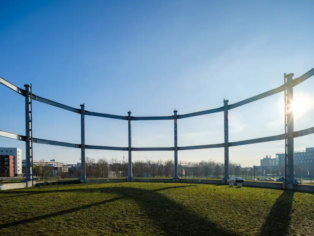 Lichtrijk appartement met weids zicht, twee slaapkamers en drie bijzonder ruime terrassen, gelegen in een bruisende en dynamische omgeving. foto 21