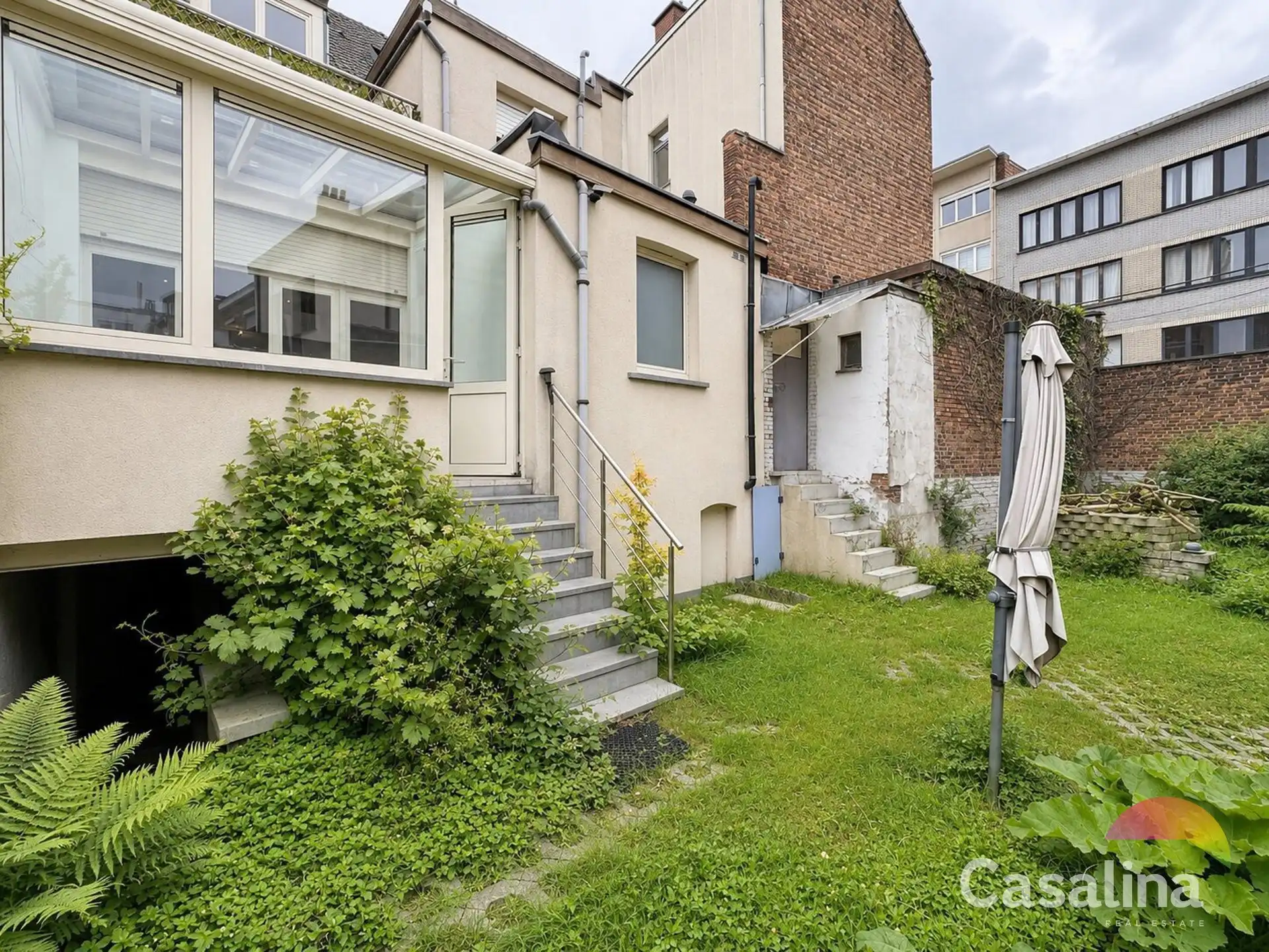 Luxe gelijkvloersappartement met stadstuin en garage box foto 9
