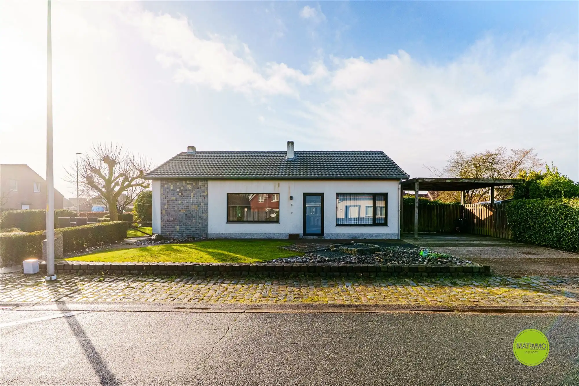 Rustig gelegen bungalow met 3 slaapkamers in Pelt foto {{pictureIndex}}