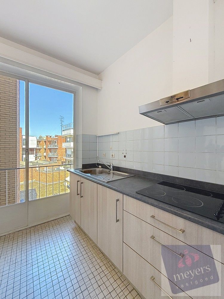 Ruim en lichtrijk appartement met 3 slaapkamers in hartje Hasselt foto 6