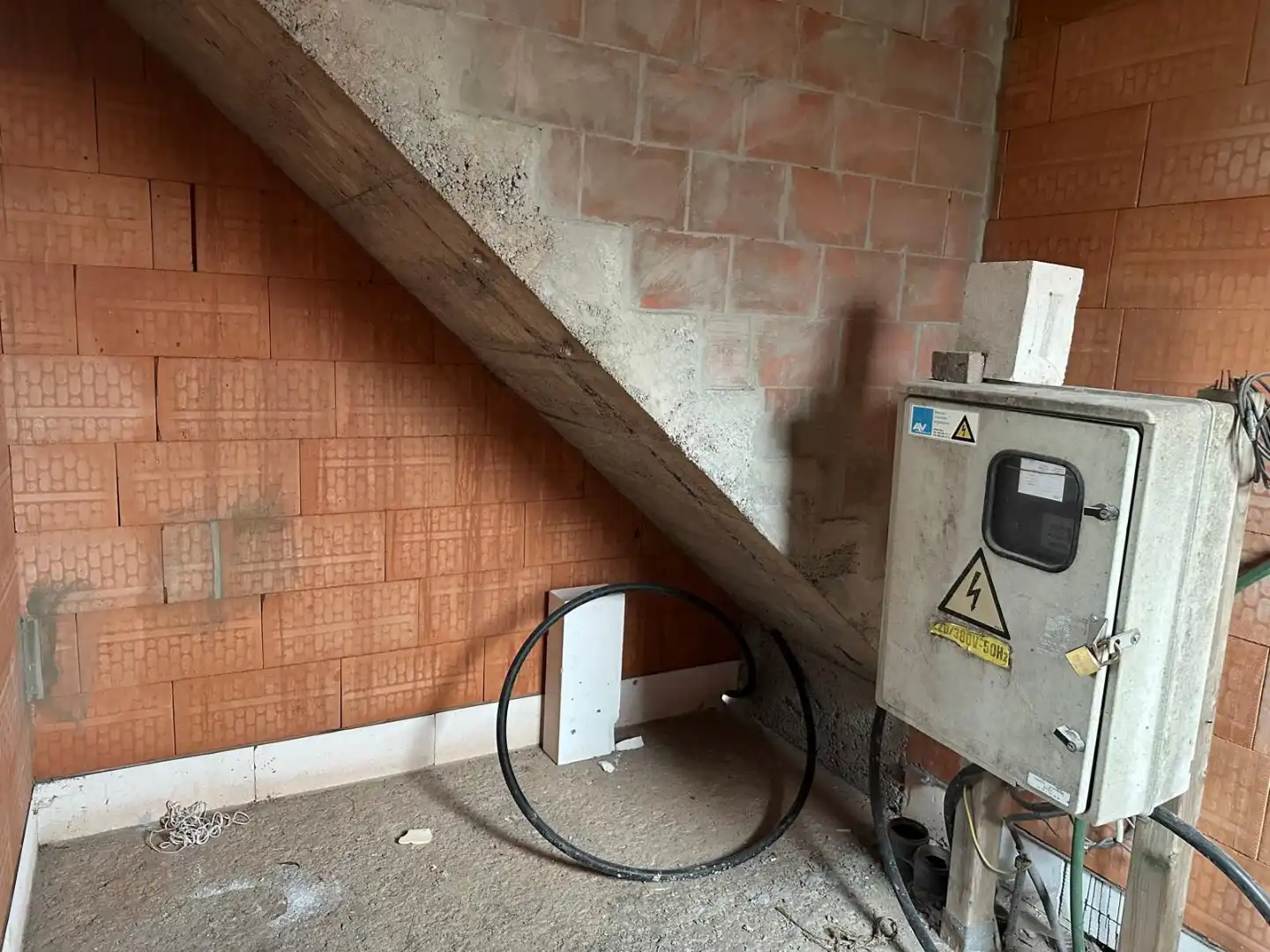 HOB casco woning, kan afgewerkt aangekocht worden.  foto 21