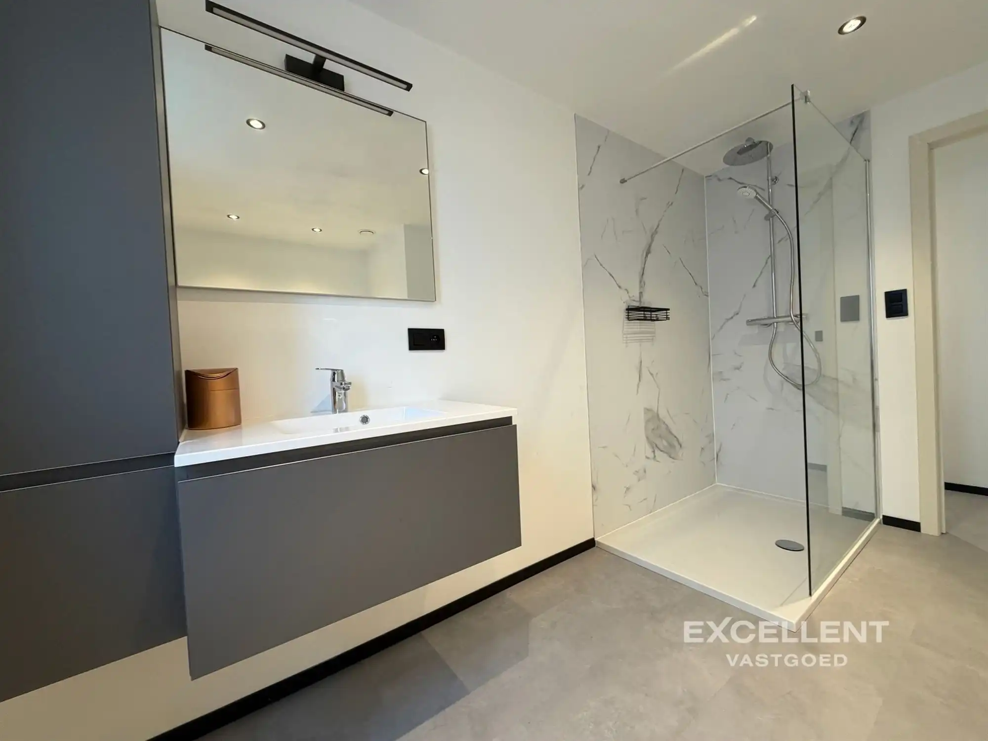 Gelijkvloers vernieuwbouw appartement te huur met 2 slaapkamers foto 11