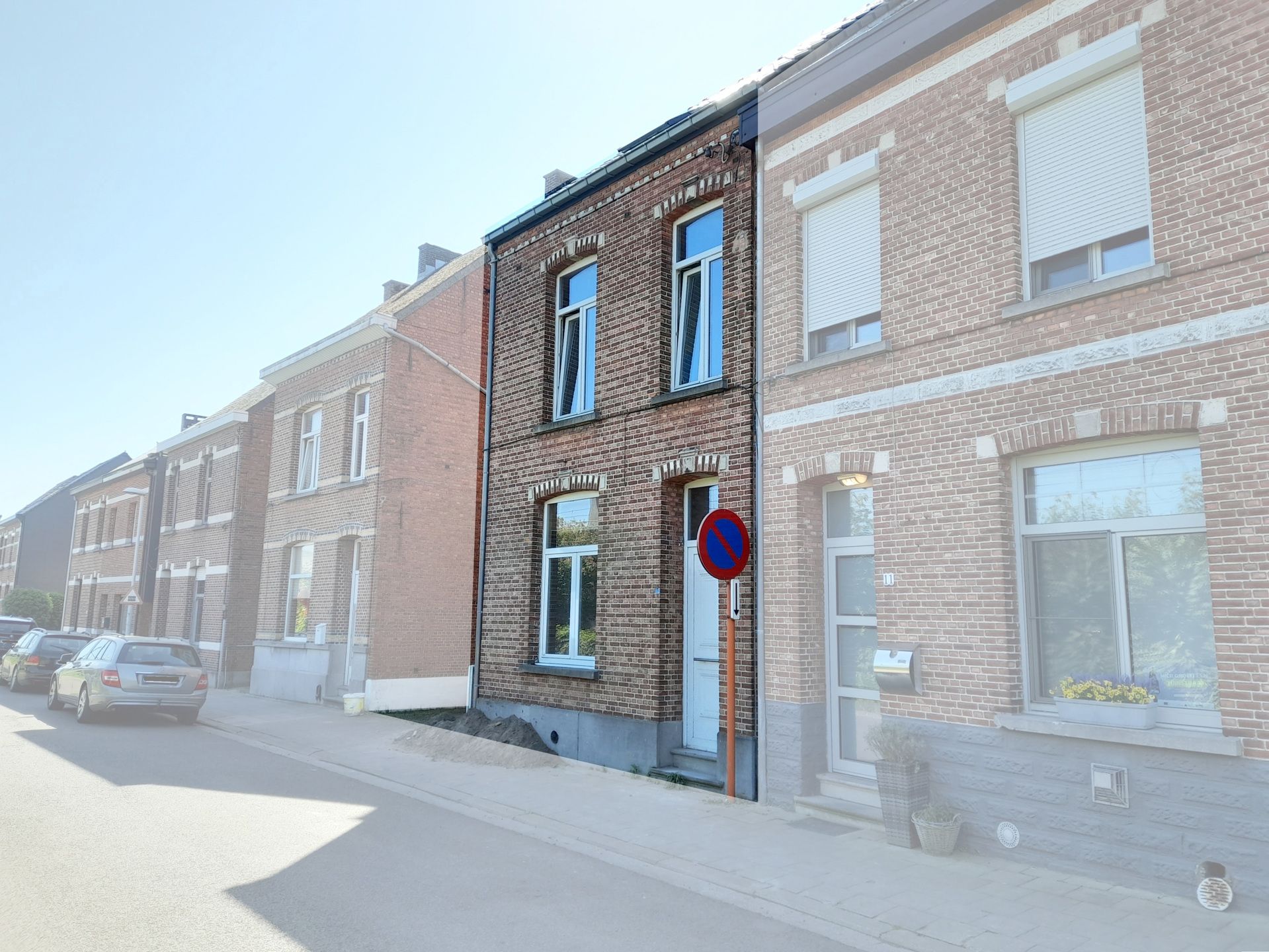 Af te werken woning in centrum Nijlen foto {{pictureIndex}}
