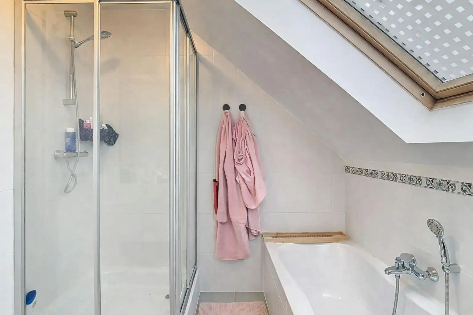 Instapklaar duplex appartement te koop in Kruibeke foto 13