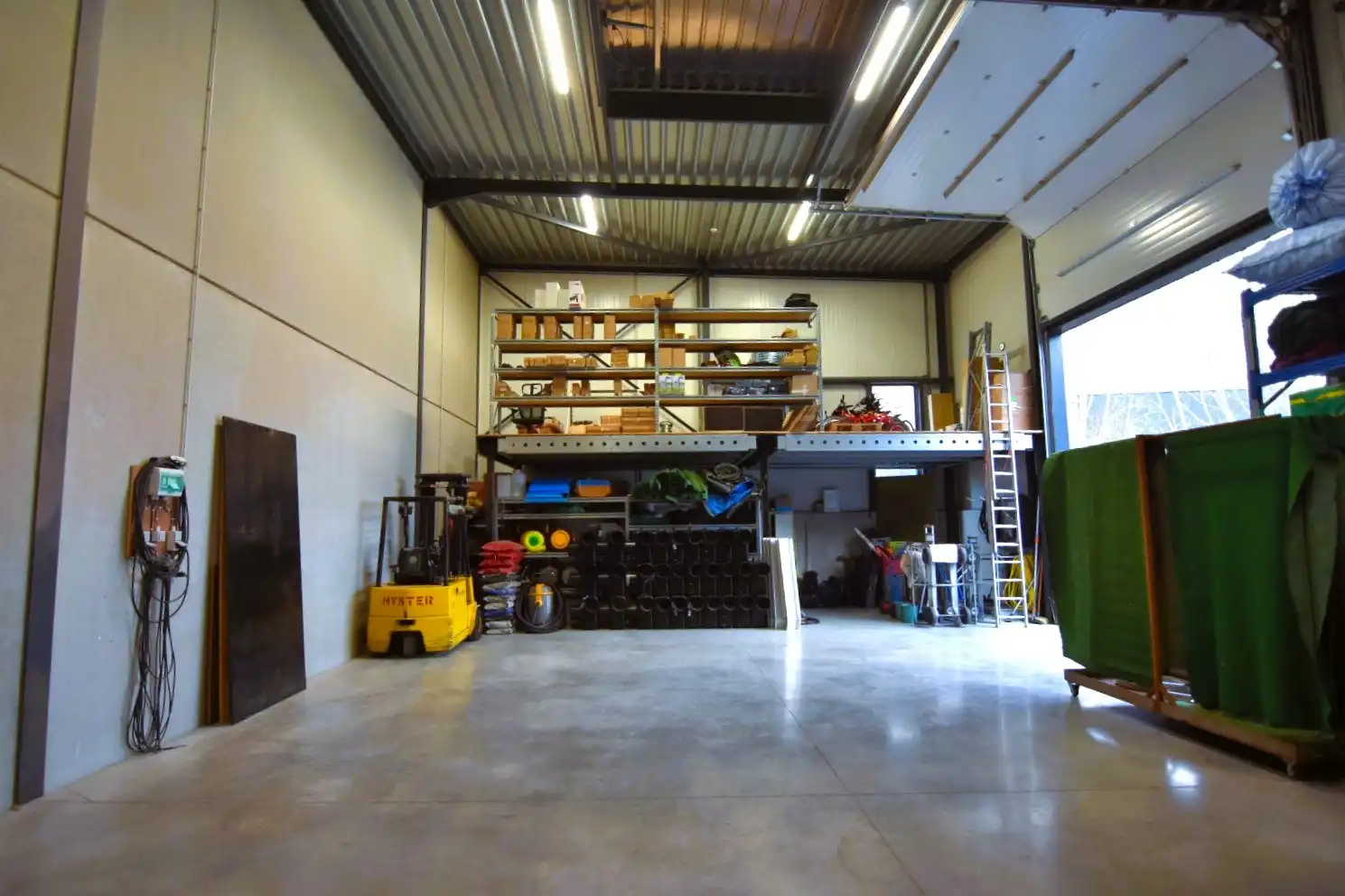 Industrieel terrein te huur Mandelstraat 5 -/6 - 8800 Roeselare