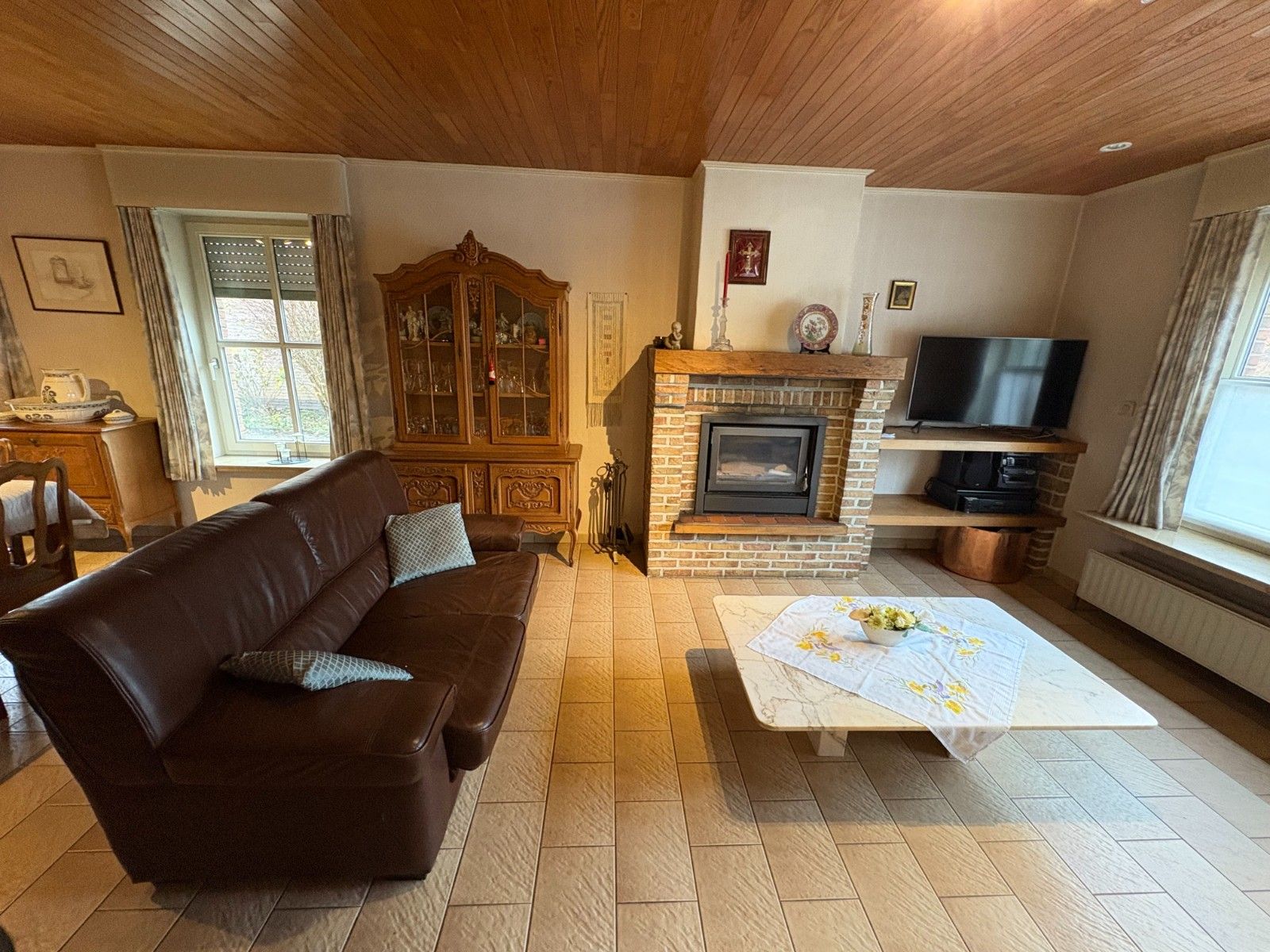 Halfopen bebouwing mét magazijn te koop! foto 7