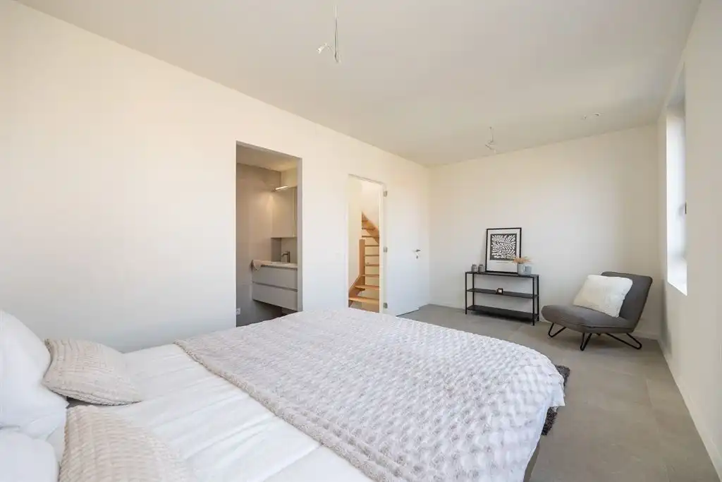 Nieuwbouwwoning onder registratie op toplocatie foto 15