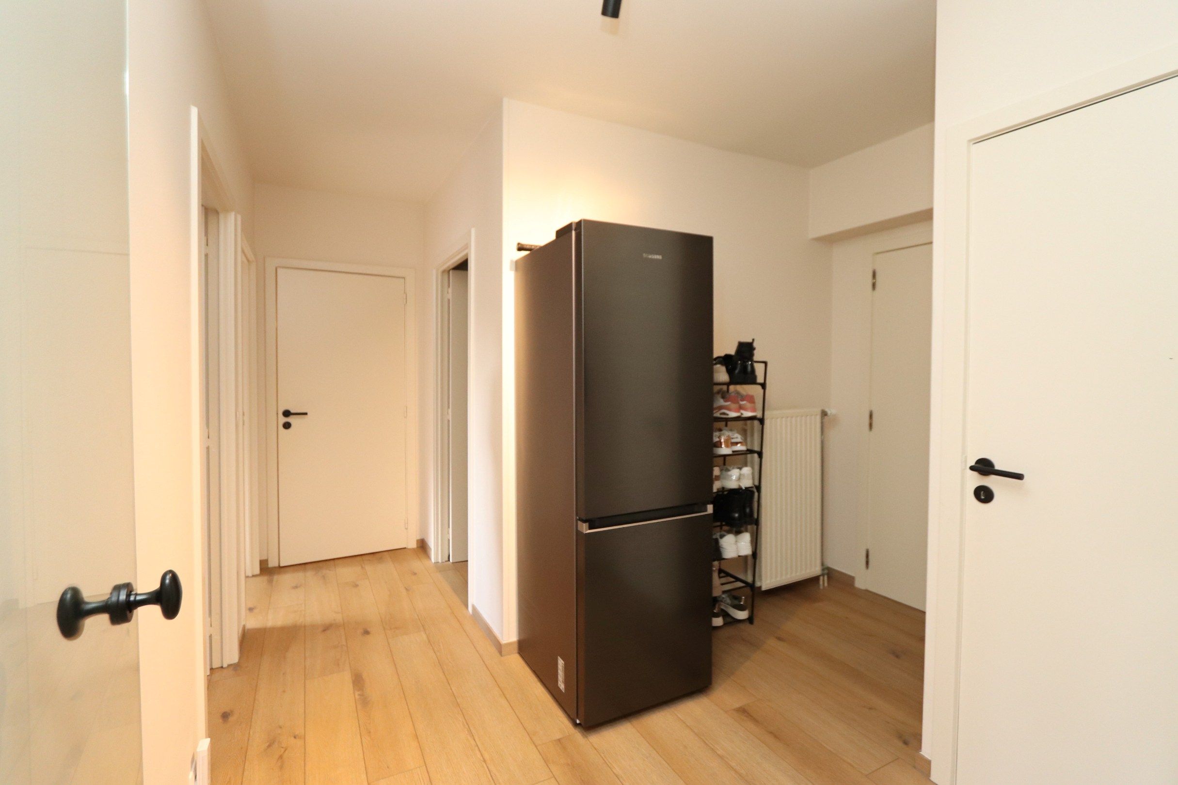 GERENOVEERD 2 SLAAPKAMER APPARTEMENT MET GARAGE foto 7