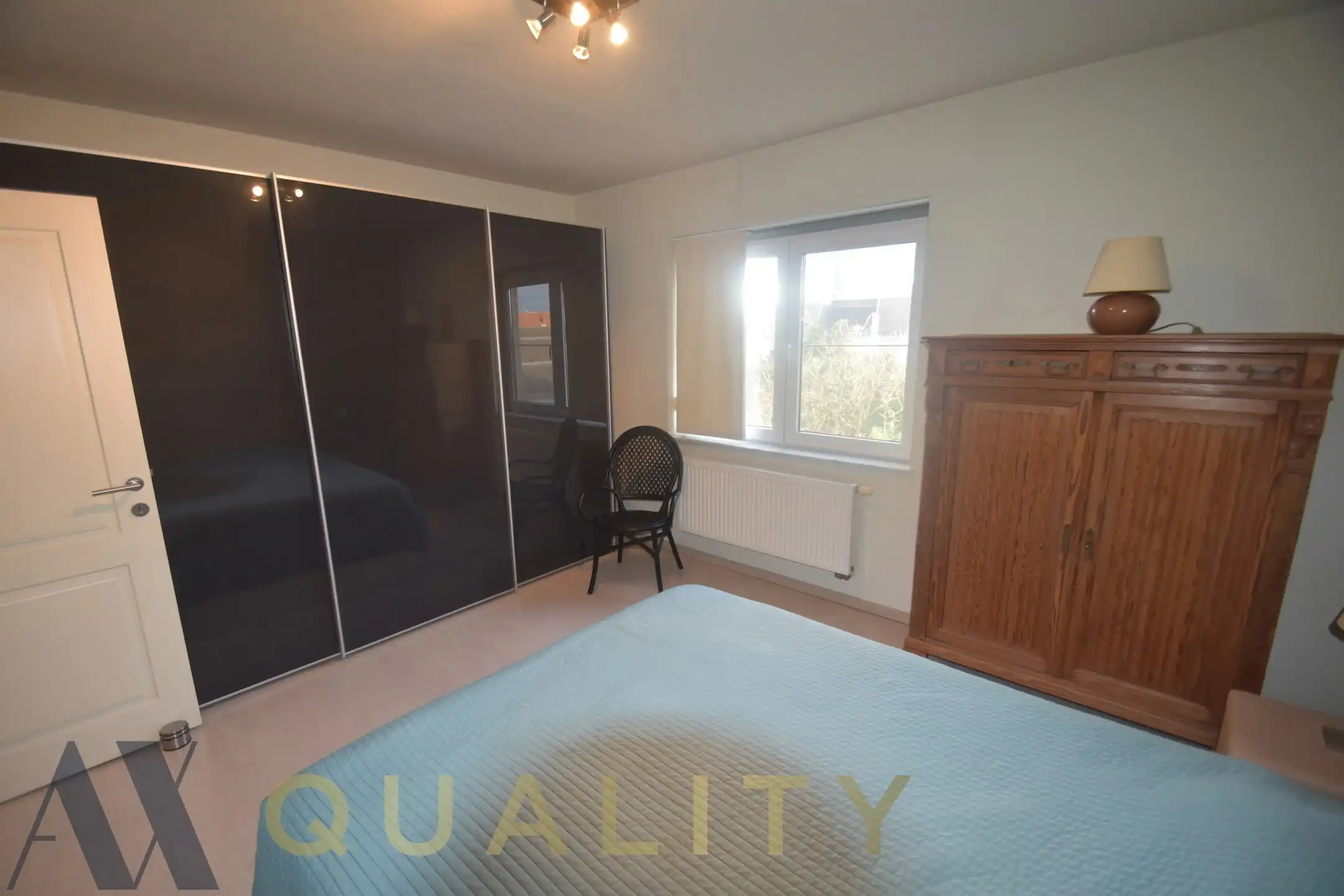 Centr. en rustig gel. energiezuin. 2 slpk.-appt. met terr., staanpl. en berging. Vrij vnf 01/05 foto 24