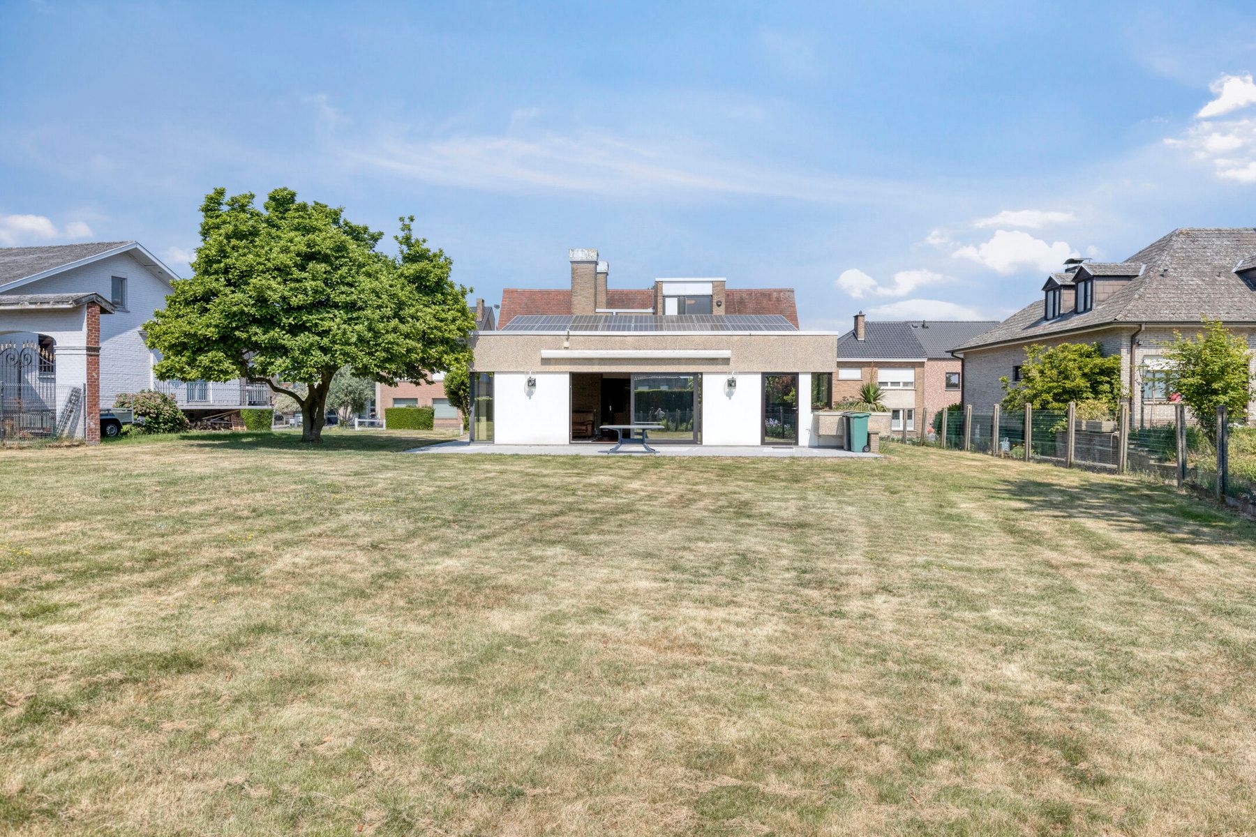 Architecturale parel met 3slaapkamers en garage op 14a 42ca! foto 22