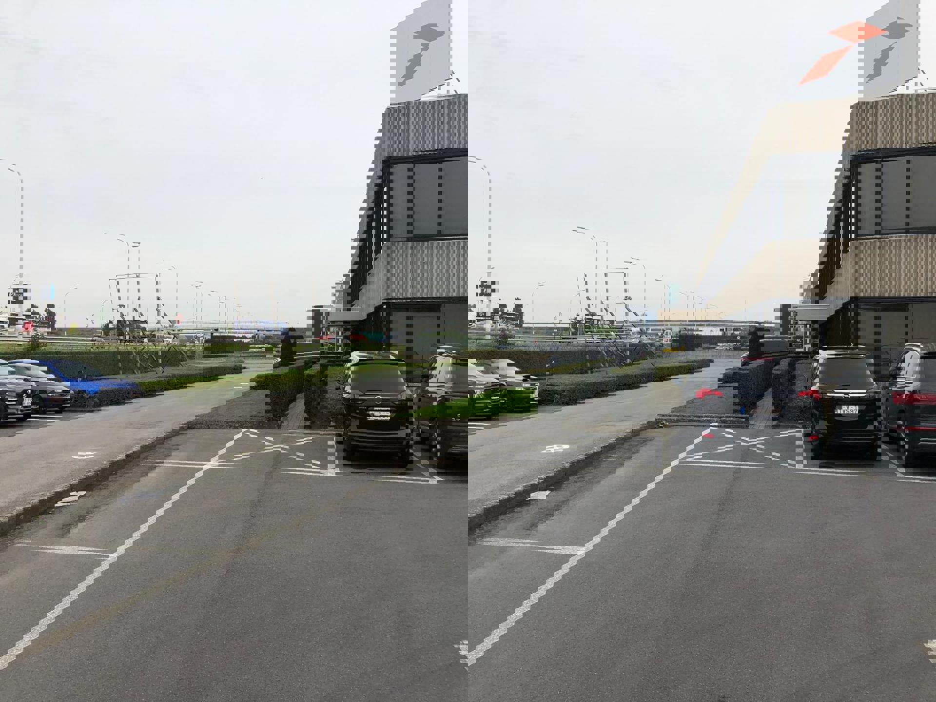 Logistiek magazijn langs E17 tot +/- 3.000m² met loskades foto 14