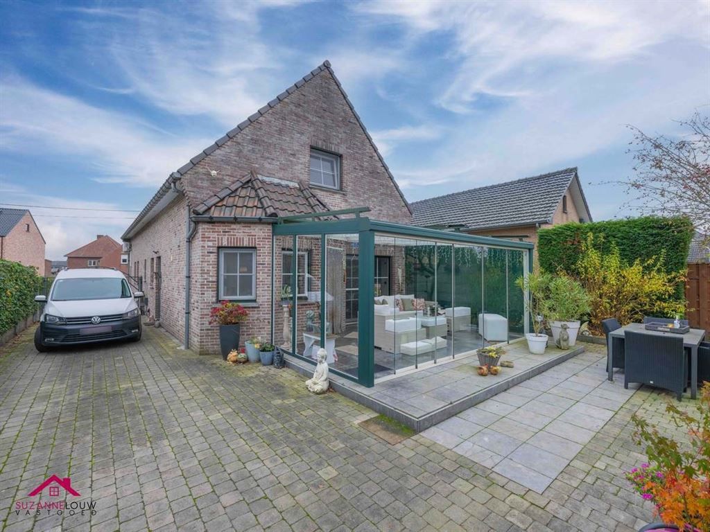 Vrijstaande woning in hedendaagse stijl foto 5