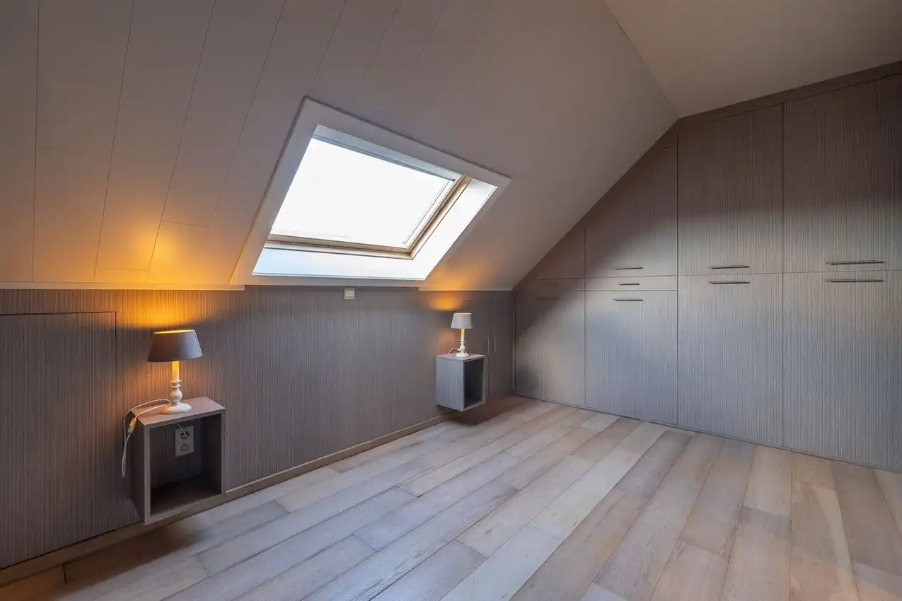 Stadswoning met drie slpk en tuintje op gunstige locatie foto 28