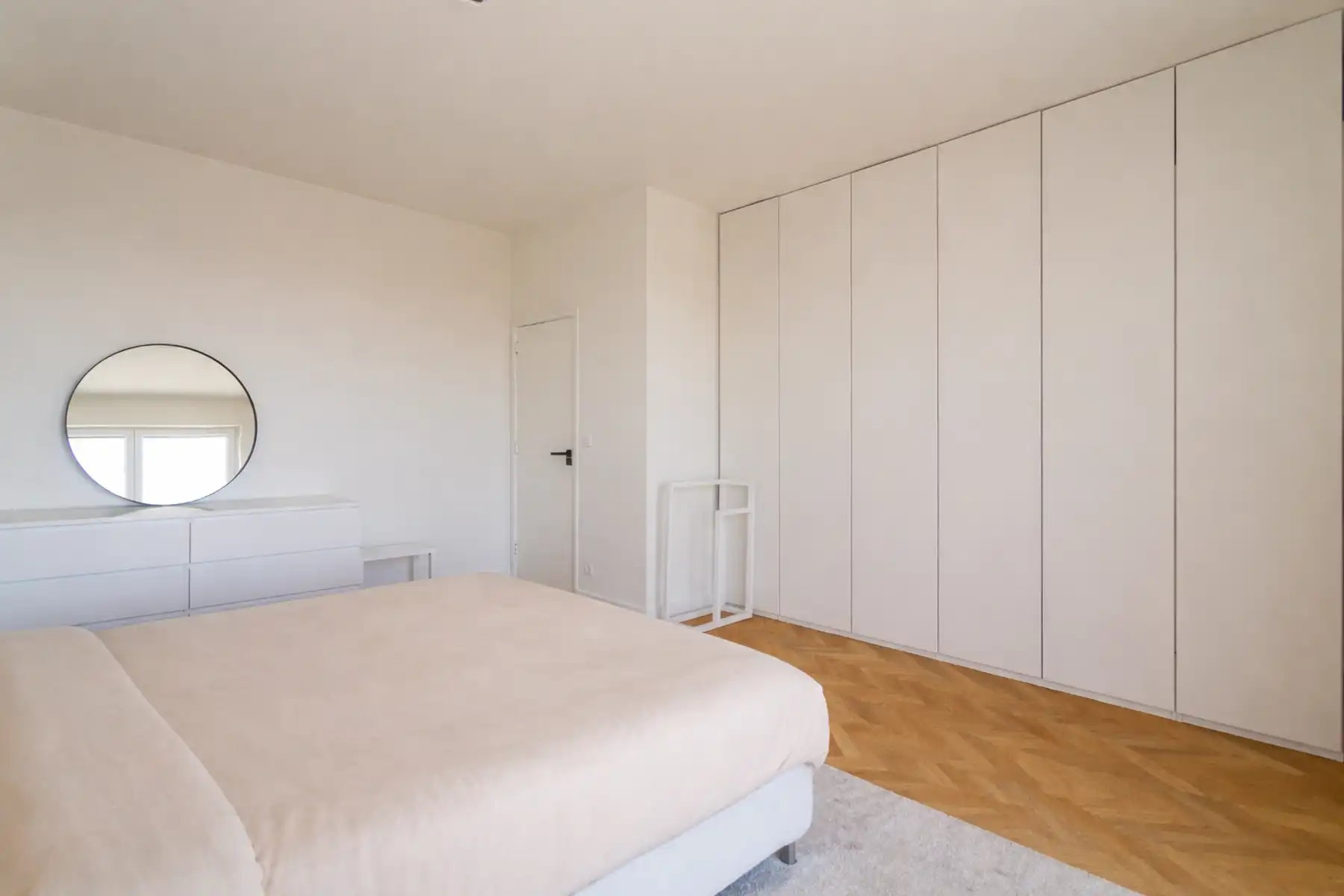 Ruim en lichtrijk appartement met terras op toplocatie! foto 11