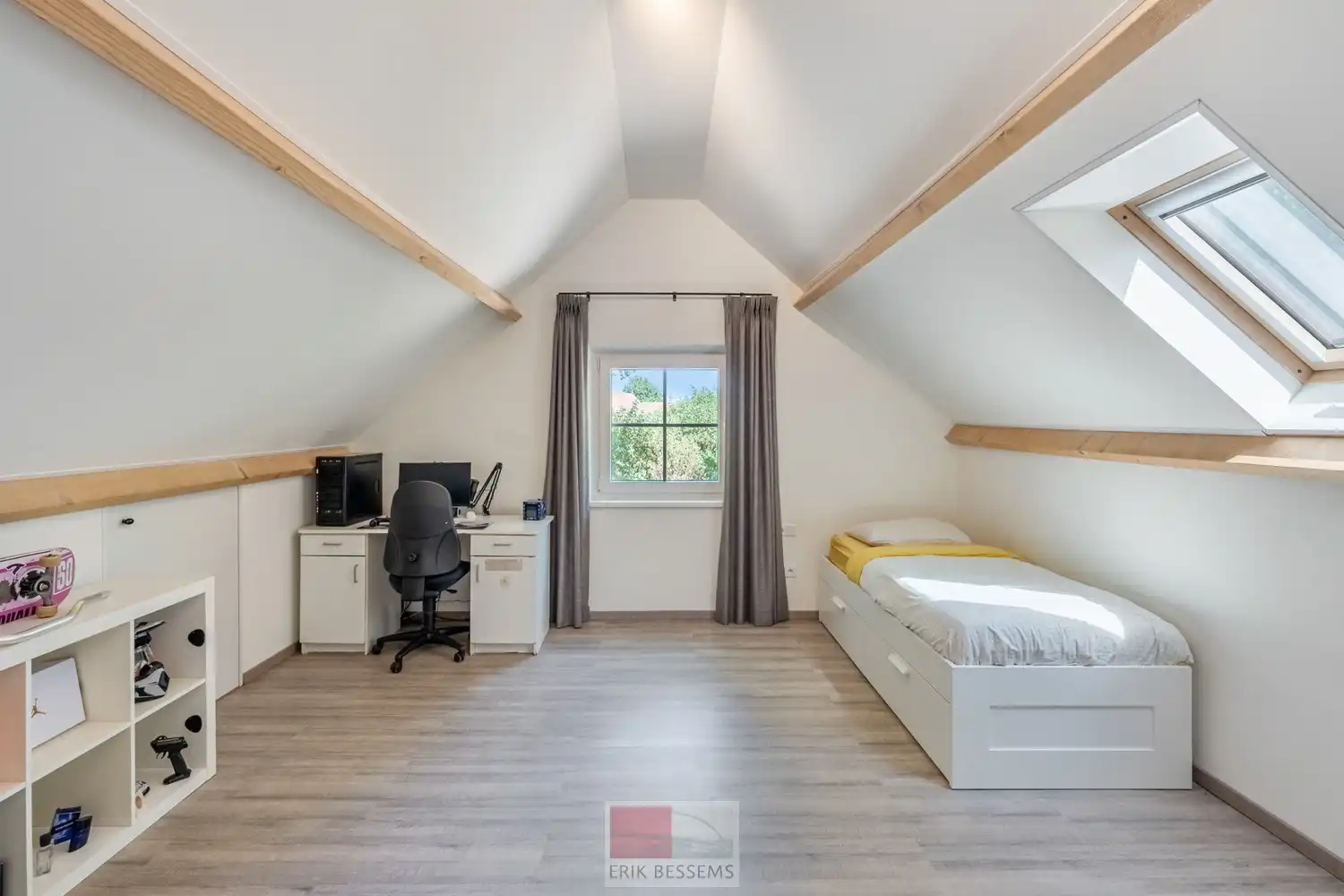 Gerenoveerde 18e-eeuwse langgevelhoeve in Kinrooi foto 35
