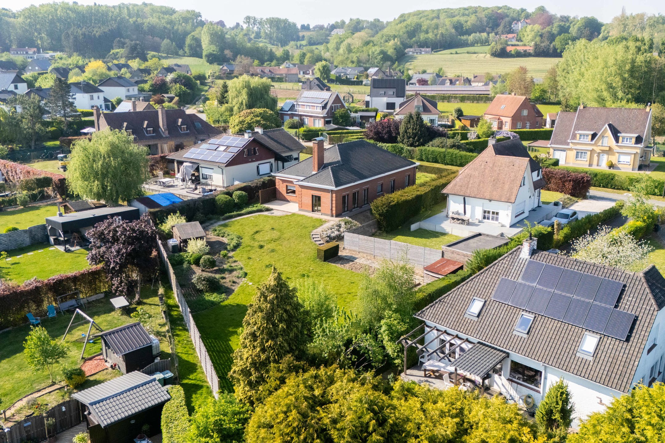 Goed gelegen ruime alleenstaande woning  foto 5
