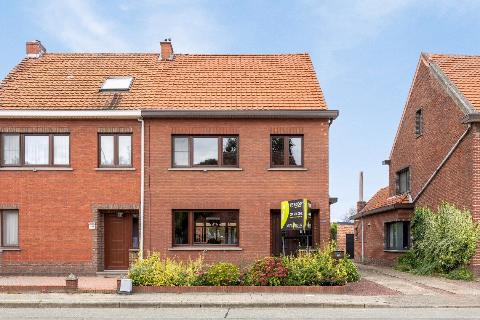 Gunstig gelegen op te frissen woning op een perceel van bijna 12are. foto 45