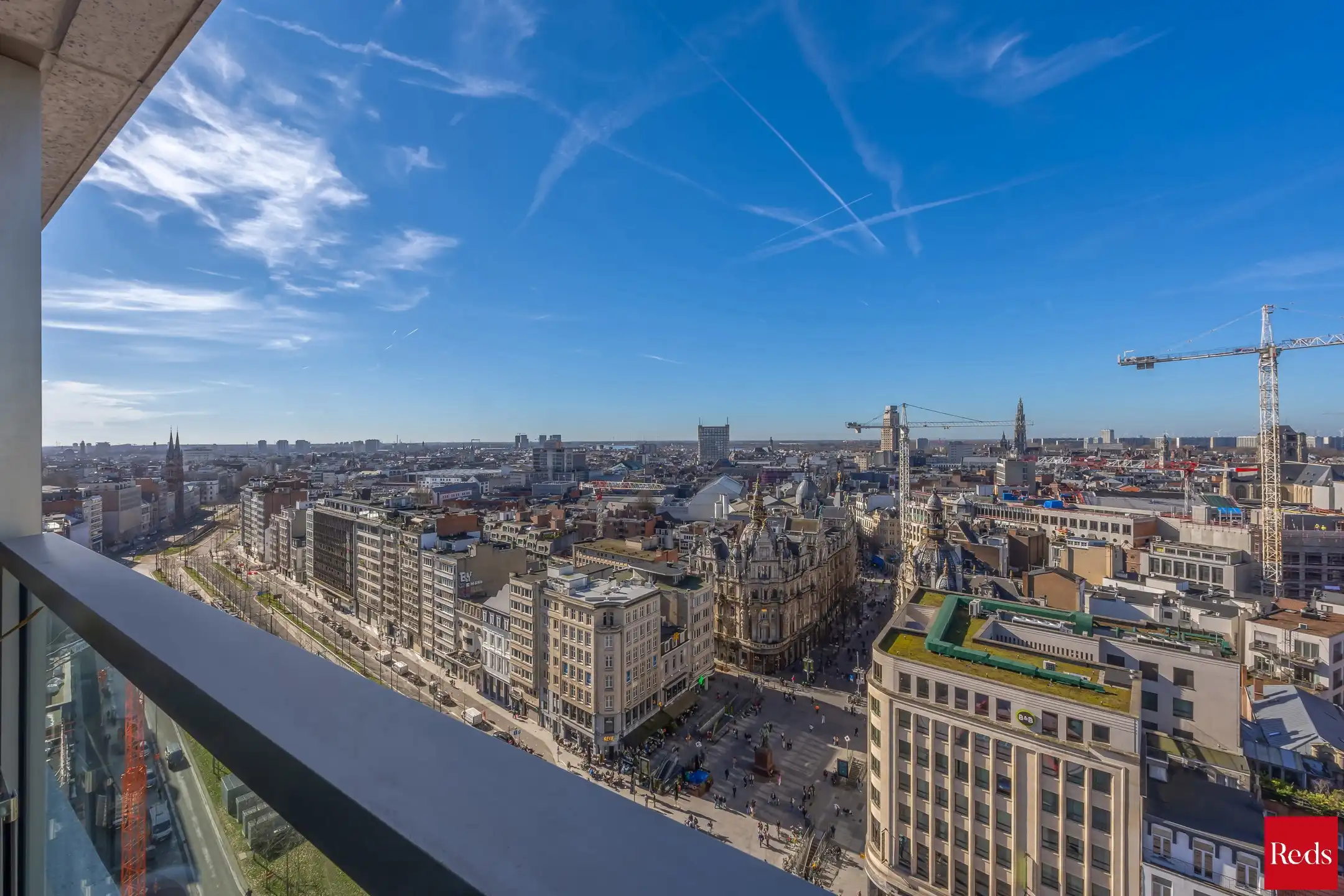 Uitzonderlijke appartement met een panoramisch uitzicht foto 17