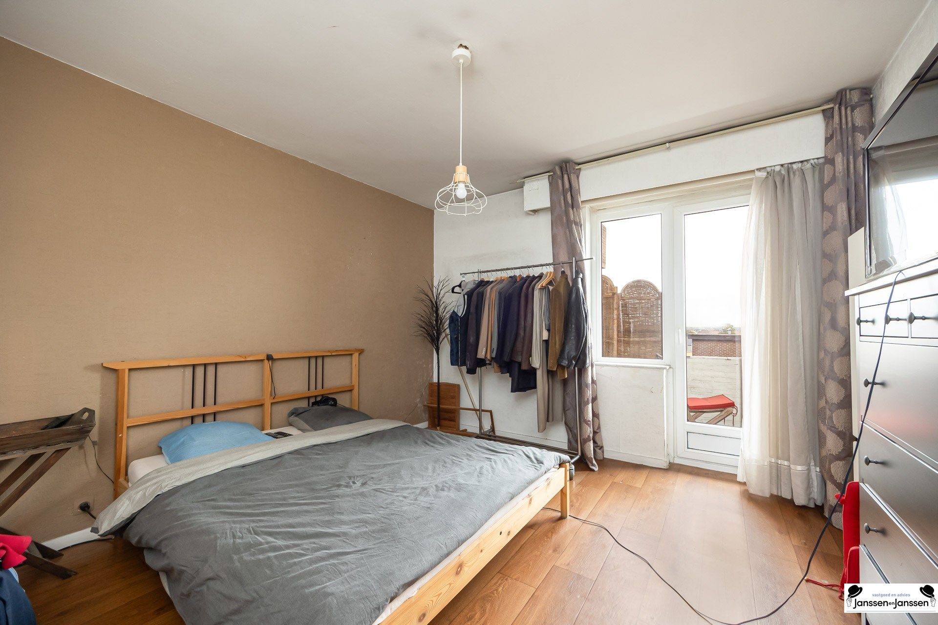 Ruim en lichtrijk appartement van 126 m² met terras in het hart van Borgerhout foto 7