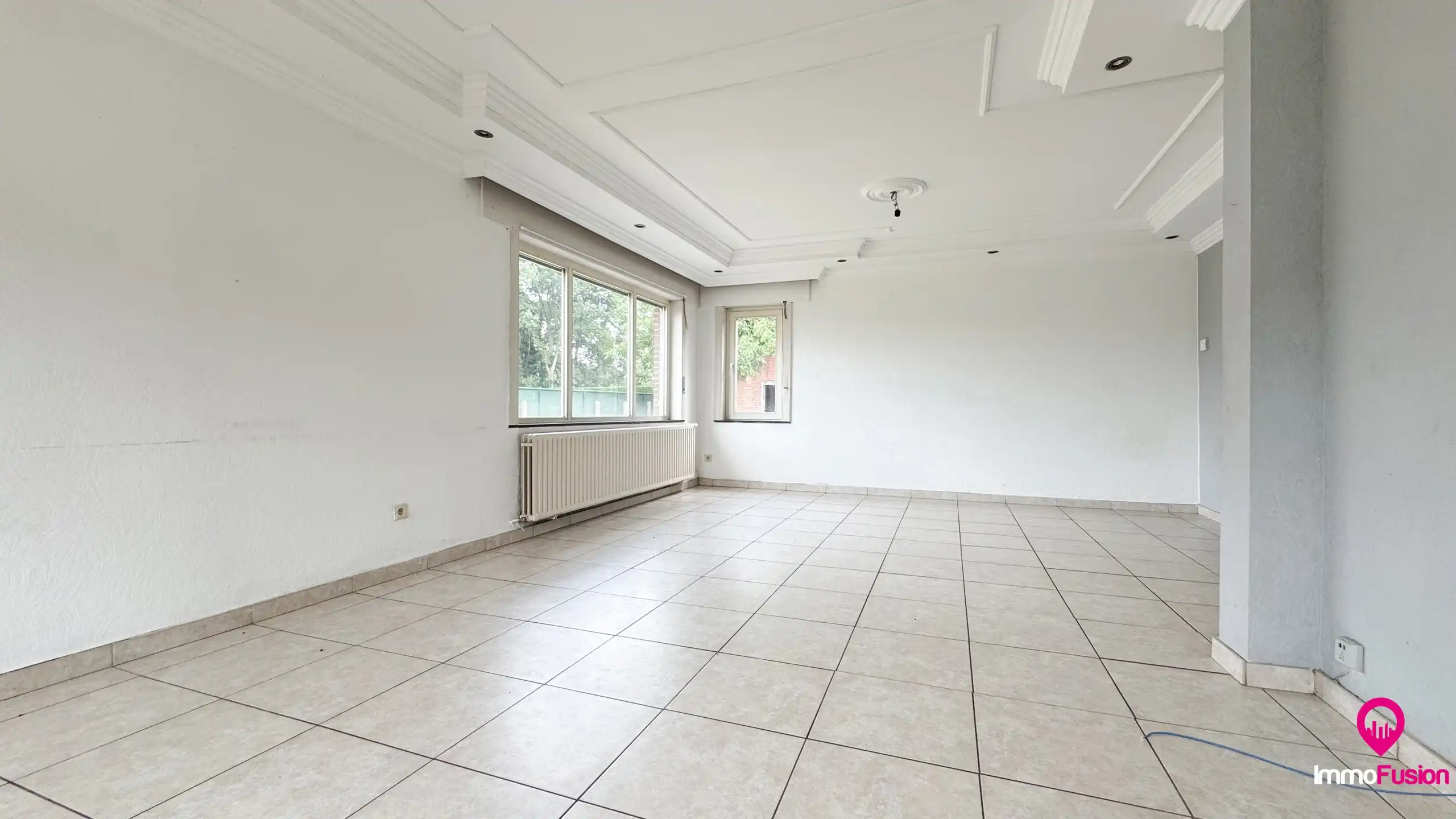 Te renoveren woning op groot perceel te Heusden-Zolder! foto 4