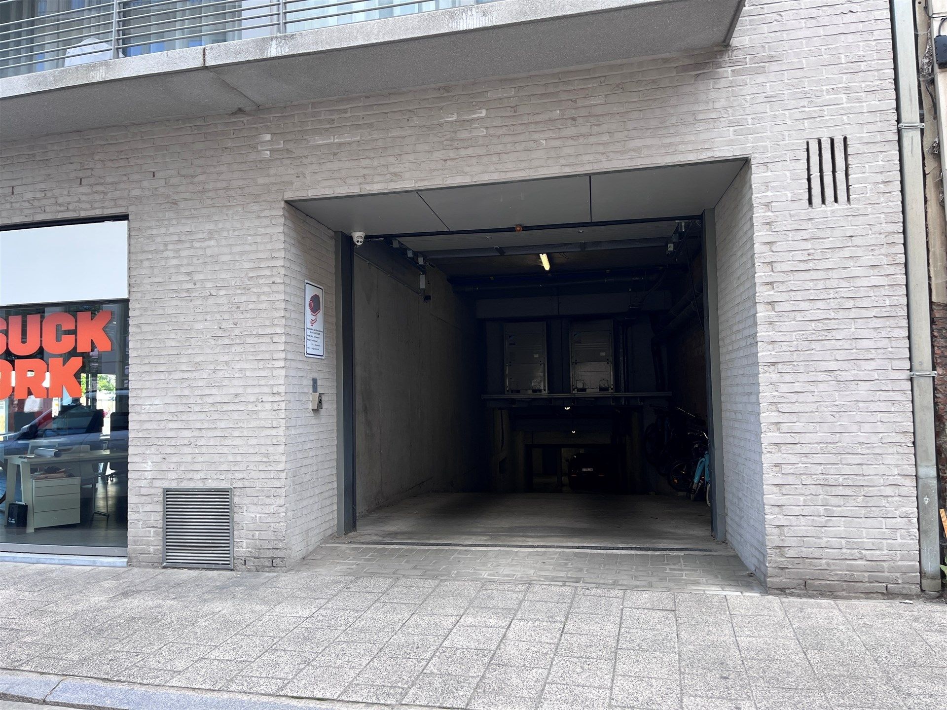 3 slaapkamerappartement met terras

 en autostaanplaats  foto 16