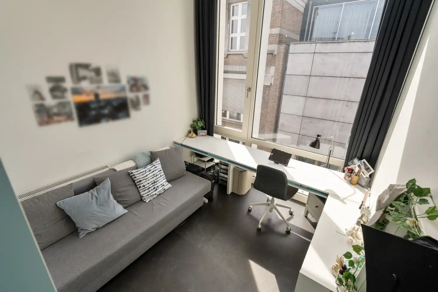 Centraal gelegen en moderne studentenkamer met eigen sanitair en een slaapverdiep! foto 11