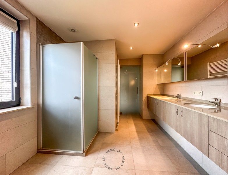 Stijlvol appartement met zicht op de Grote Markt in Beveren foto 7