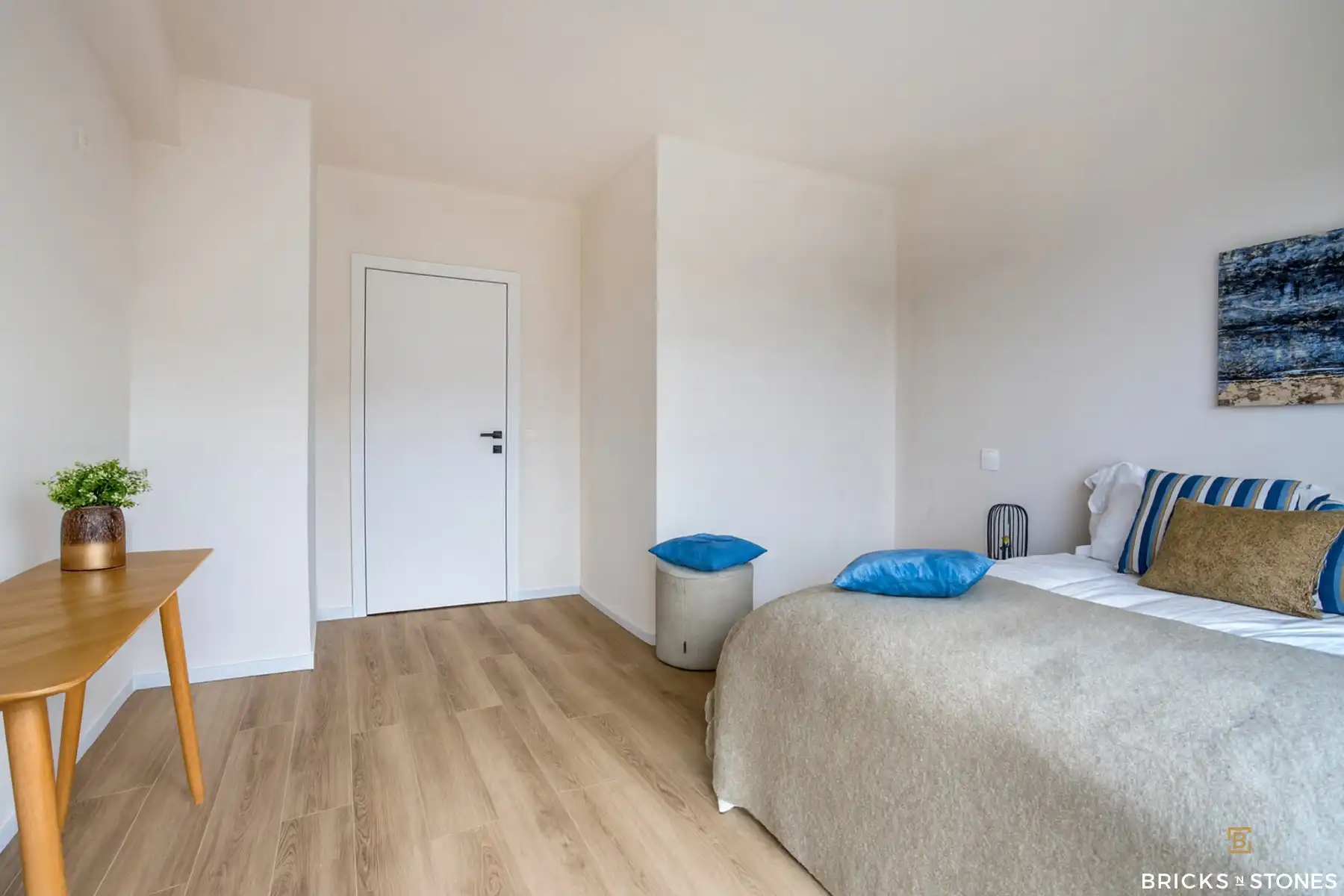 Stijlvolle nieuwbouwwoning met tuin, 3 slpks & 2 badk foto 10