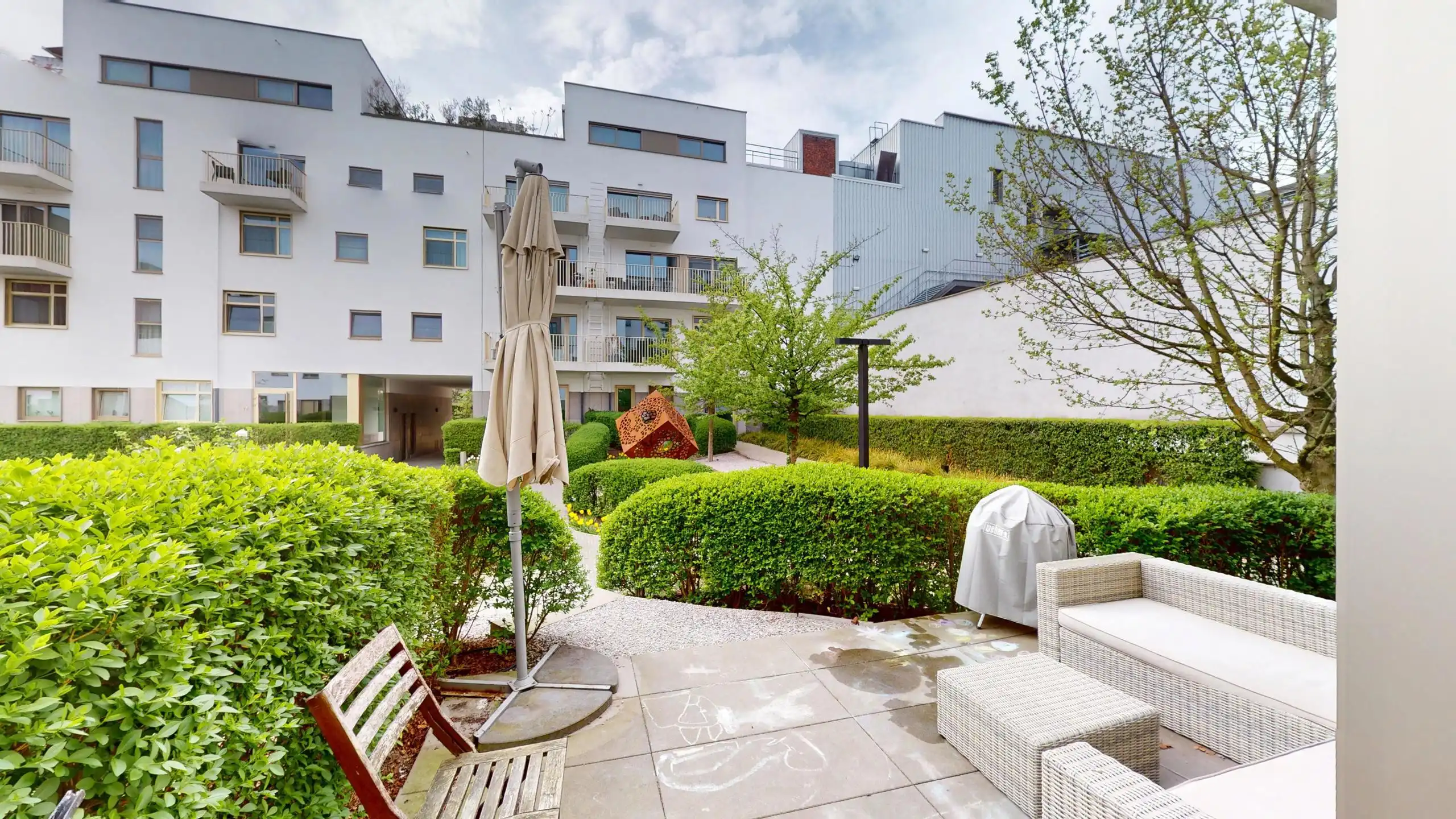 ANTWERPEN - Ruim duplex appartement met terras foto 2