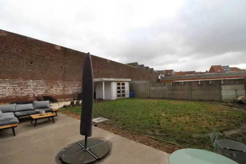 Recente halfopen woning in Heule foto 7