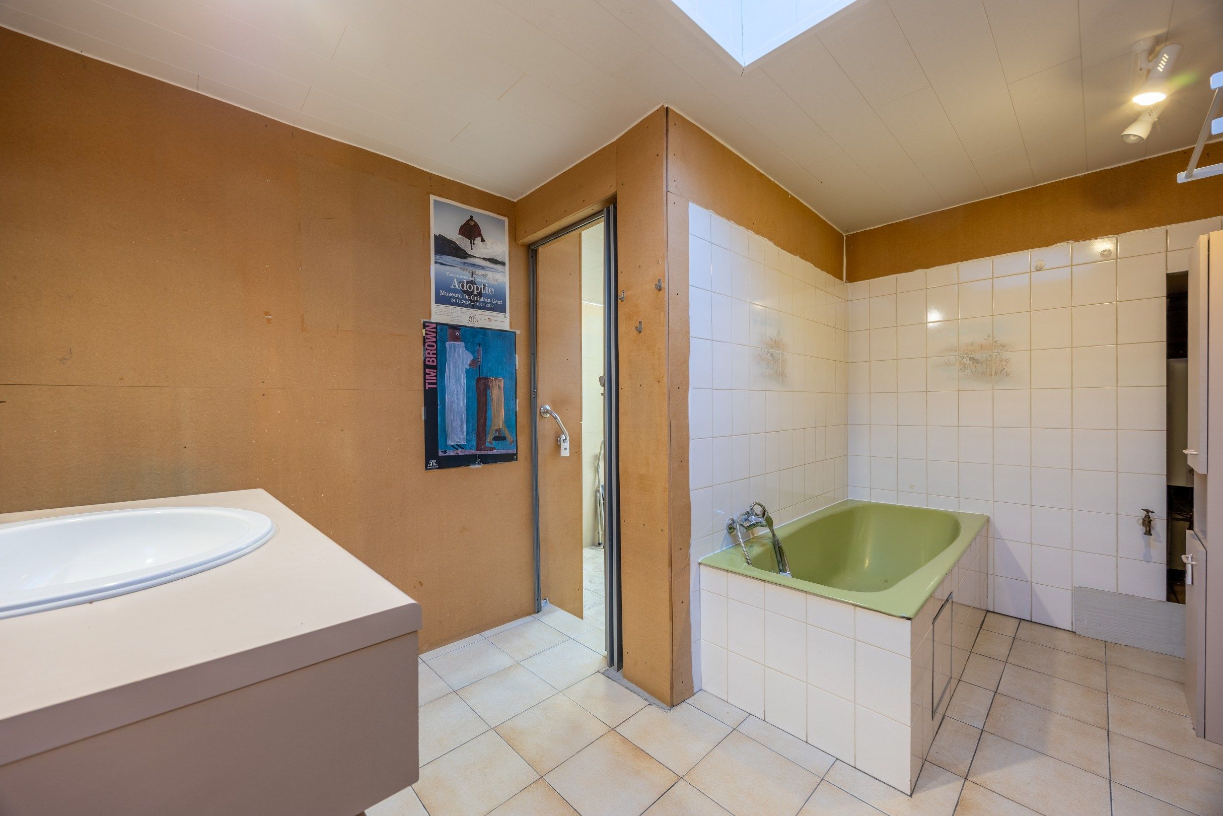 Gezinswoning met uitweg en garage foto 12