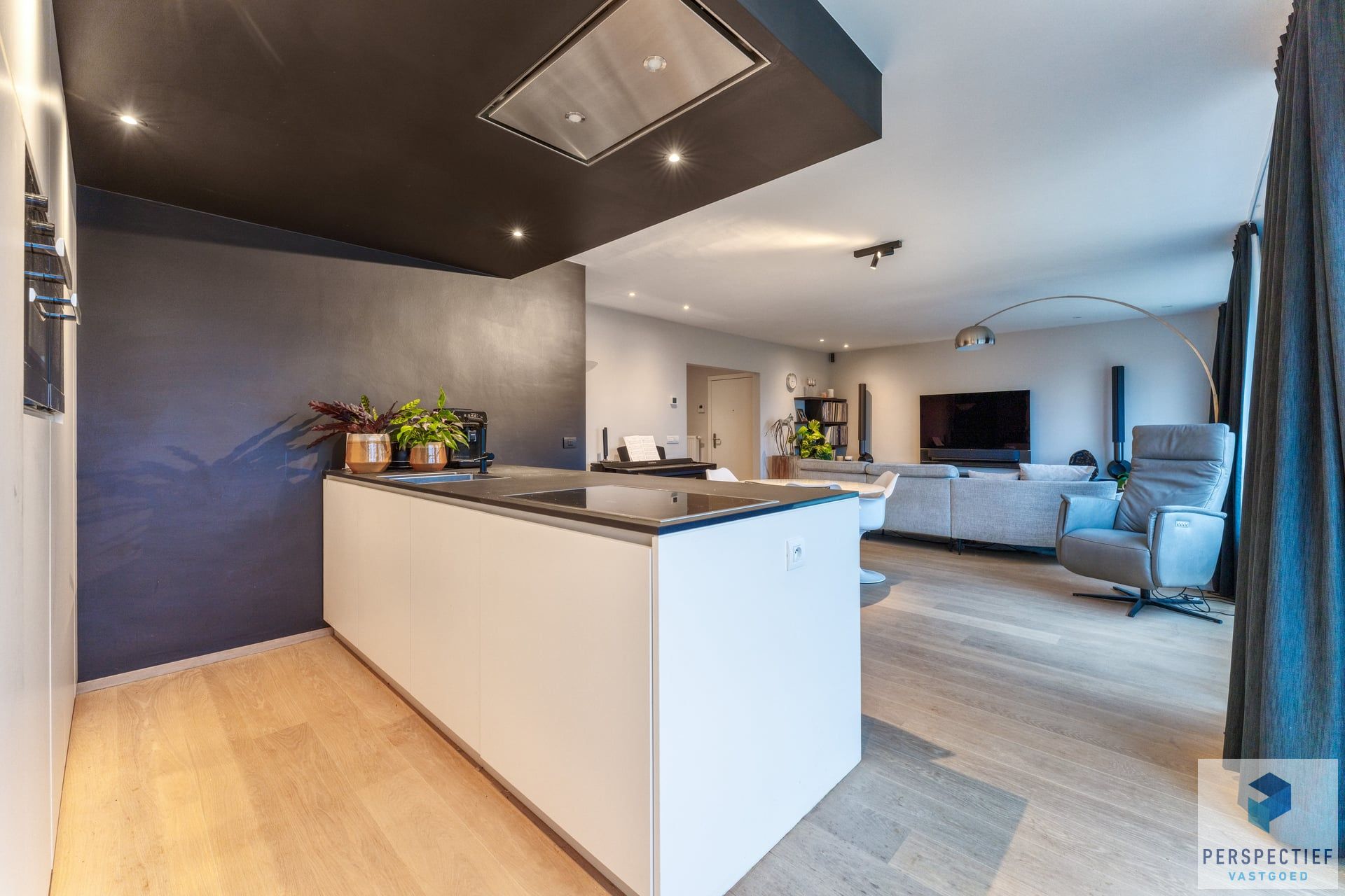 Modern Luxe-Appartement met 3slpk - terras en dubbele autostaanplaats foto 8