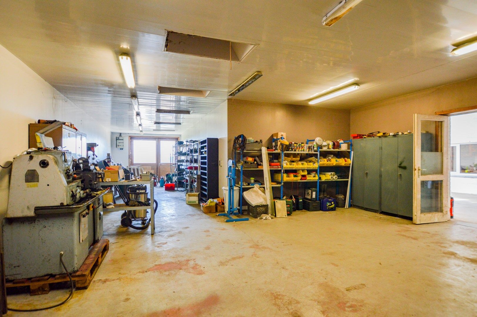Ruime woning met loods op 2.535 m² in landelijke omgeving te Eernegem foto 14