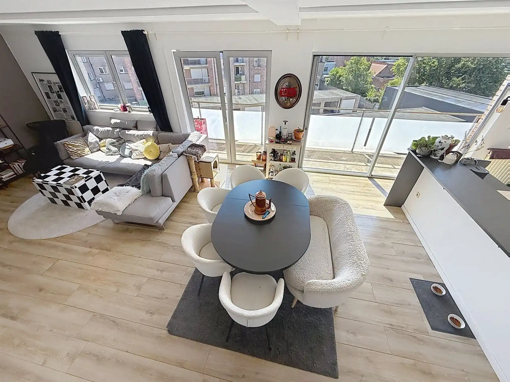 Duplex app, 2 slpks, terrassen, kelder, autostaanplaats foto 5