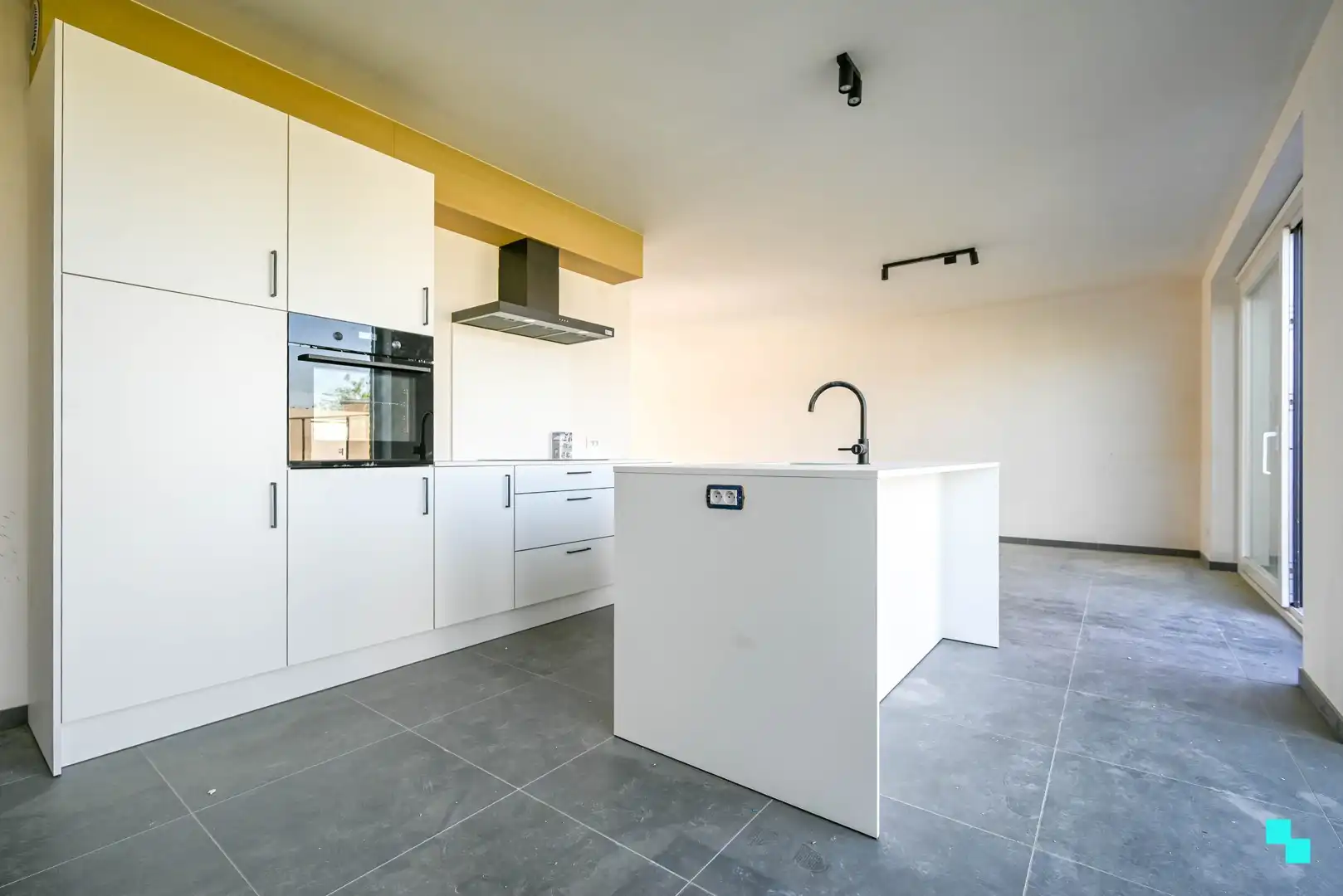 Hedendaagse nieuwbouwwoning nabij centrum foto 7