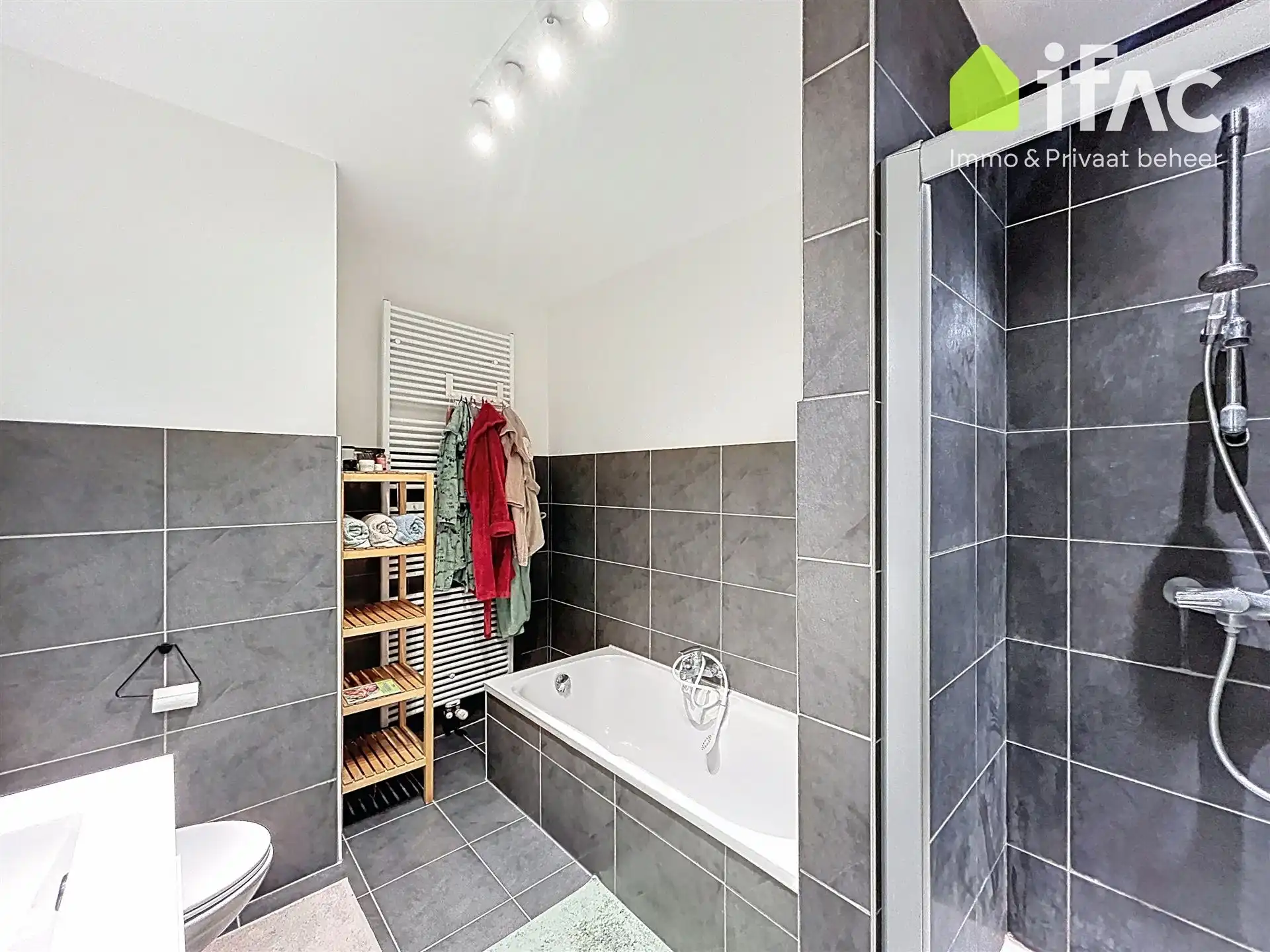 Goed gelegen en energiezuinige 3 slaapkamerwoning foto 7