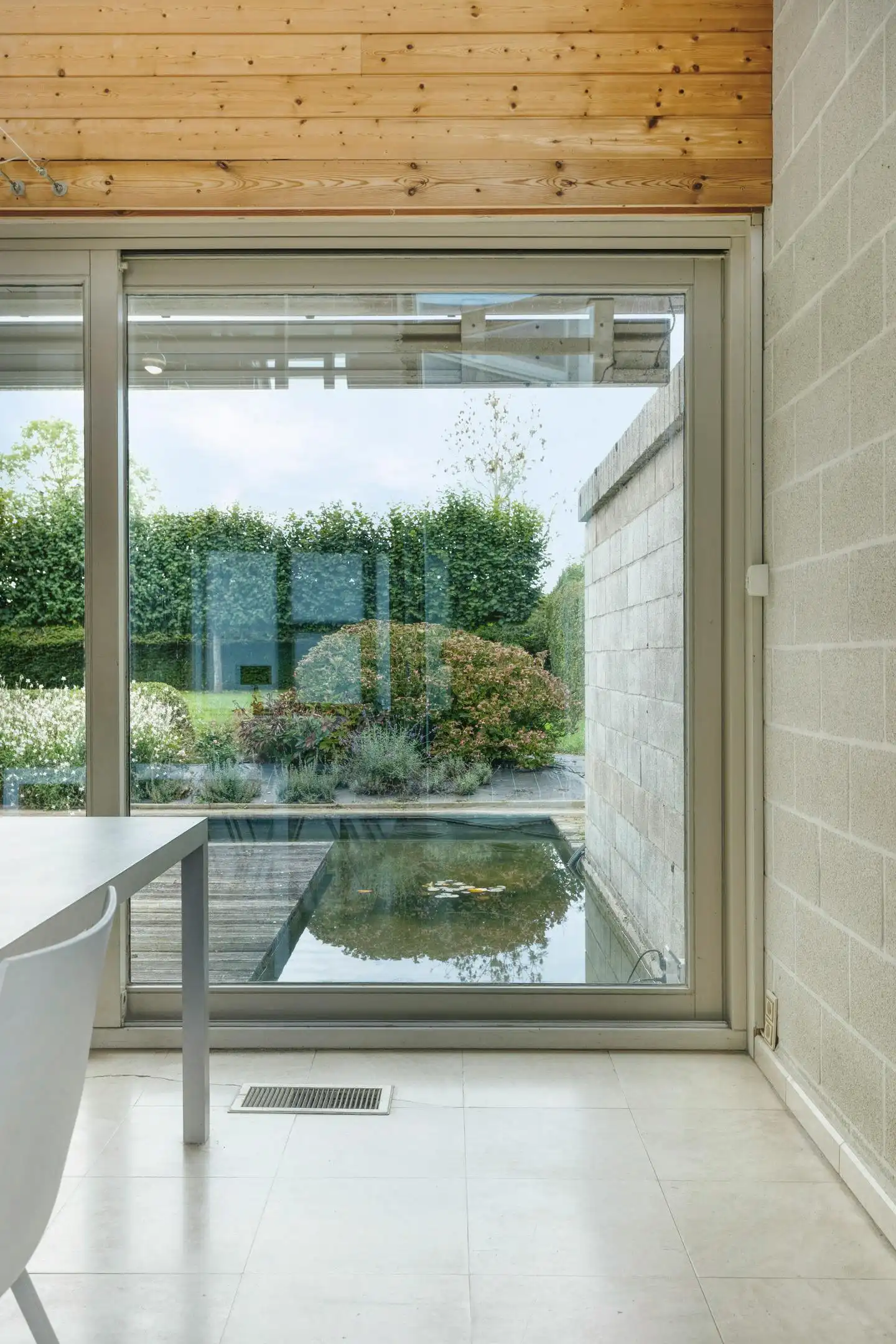 Uniek, lichtrijk huis te koop met speelse tussenniveaus  foto 11