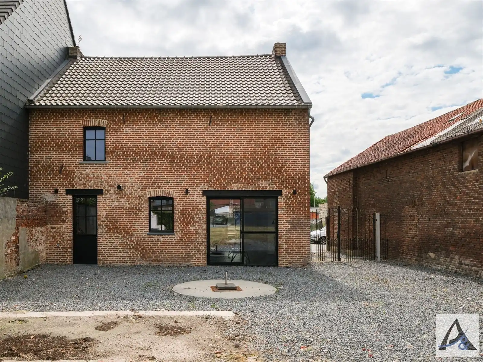 Totaal gerenoveerde, instapklare gezinswoning te koop in het hart van Munsterbilzen! foto 29