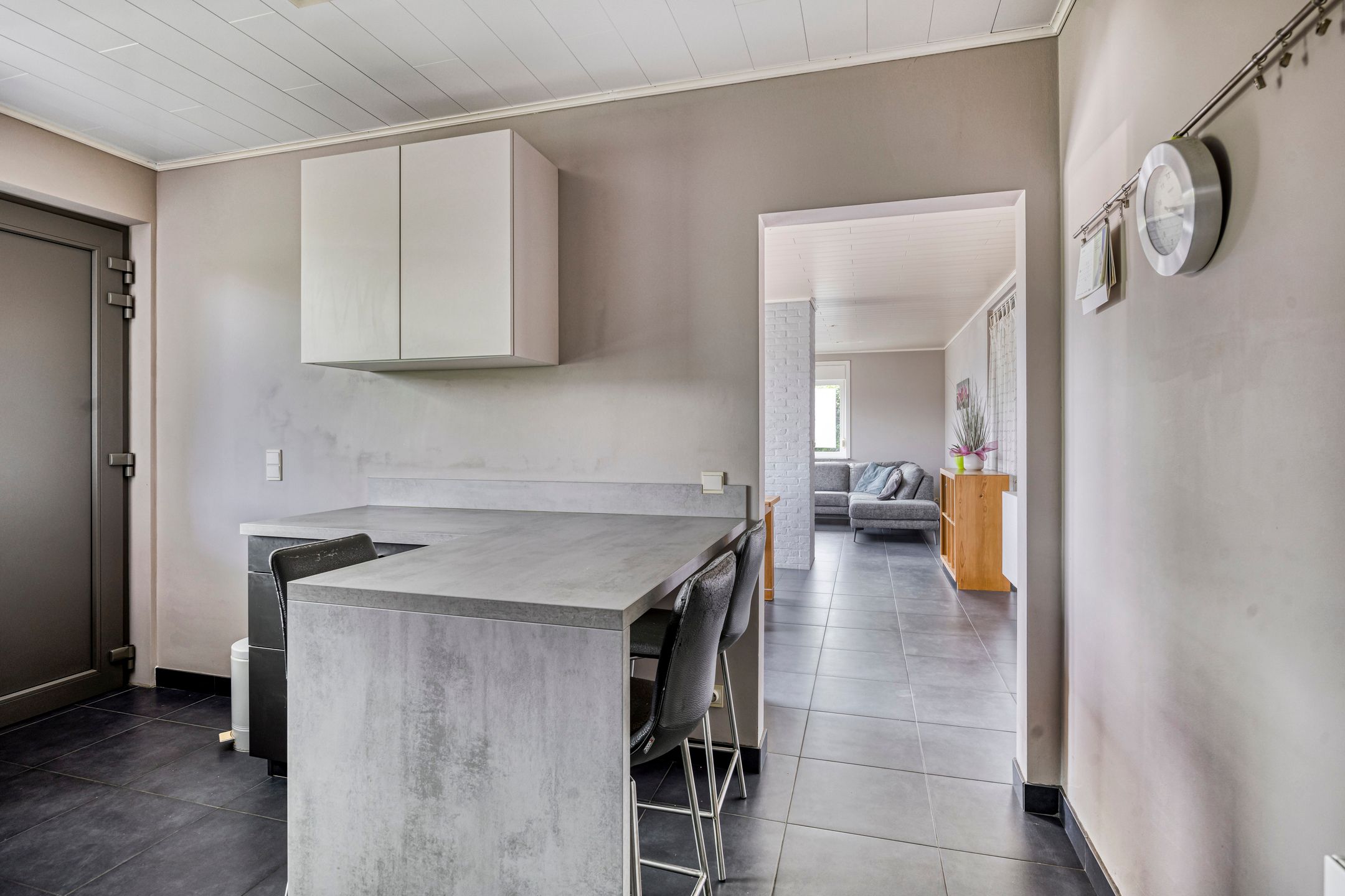 Instapklare, gerenoveerde woning met 4 slaapkamers op 9 are foto 8