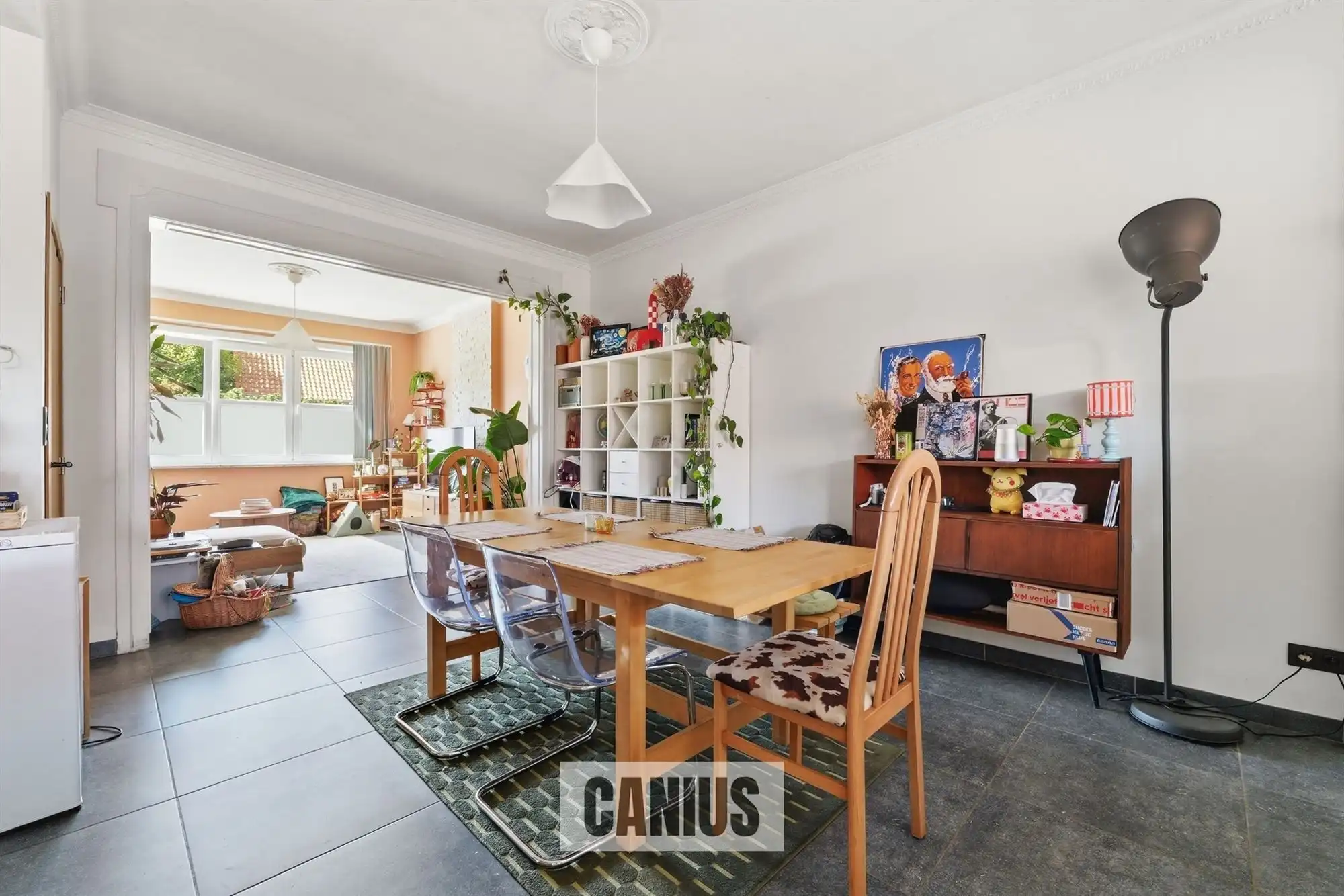 CHARMANTE, GERENOVEERDE WONING MET 2 SLPK foto 5