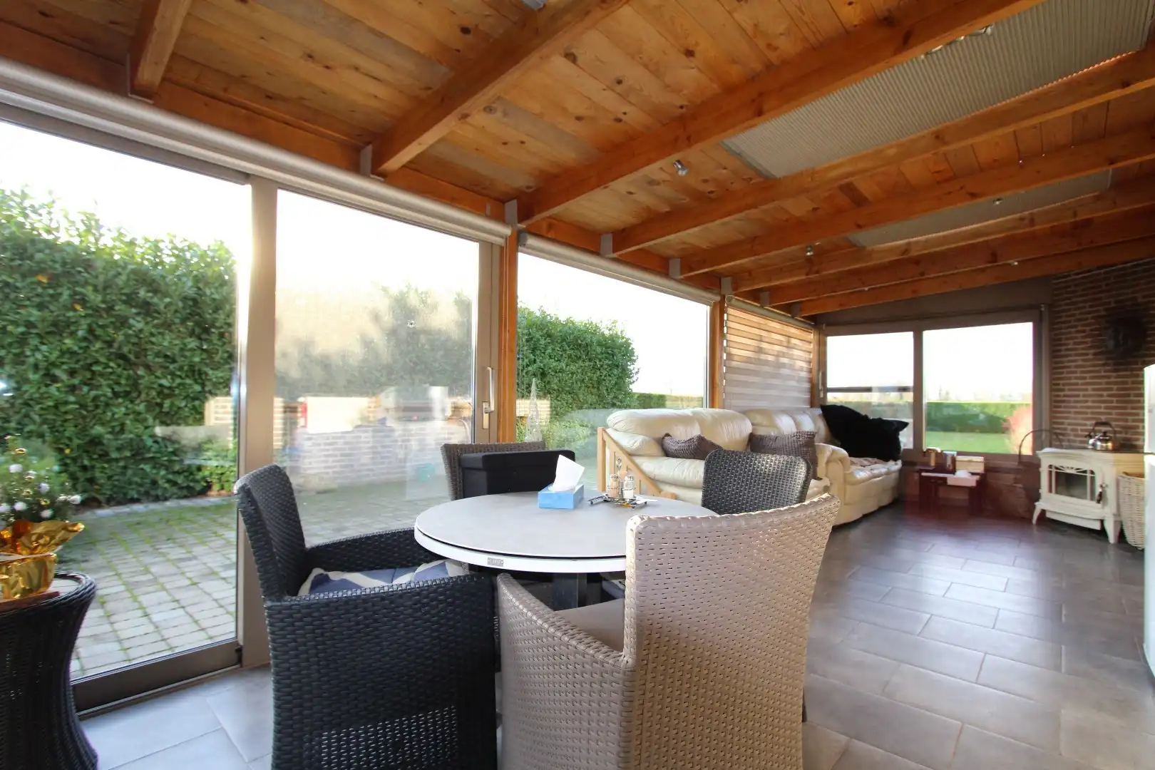 Landelijk gelegen woning met loods foto 13