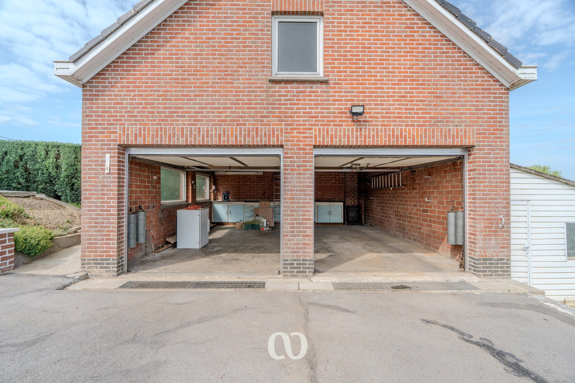 Prachtig gelegen villa met uniek zicht foto 17