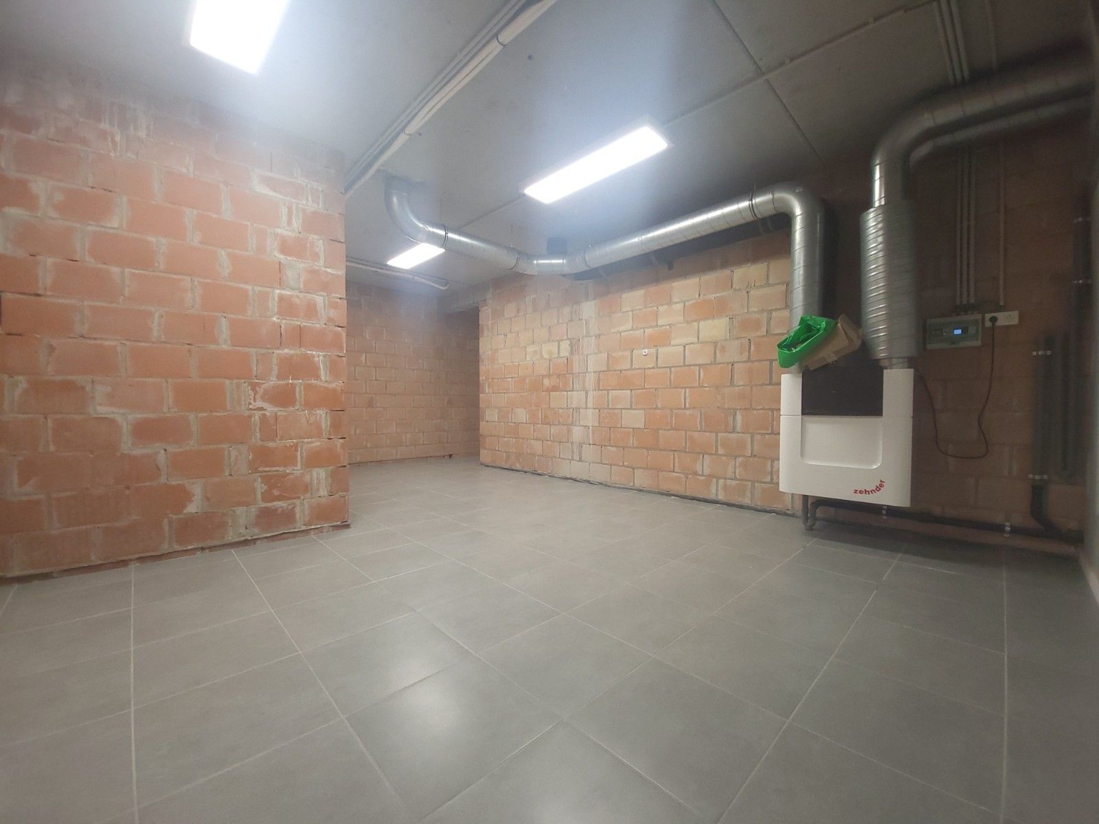 Exclusief gelegen handelsruimte in centrum Deinze foto 9