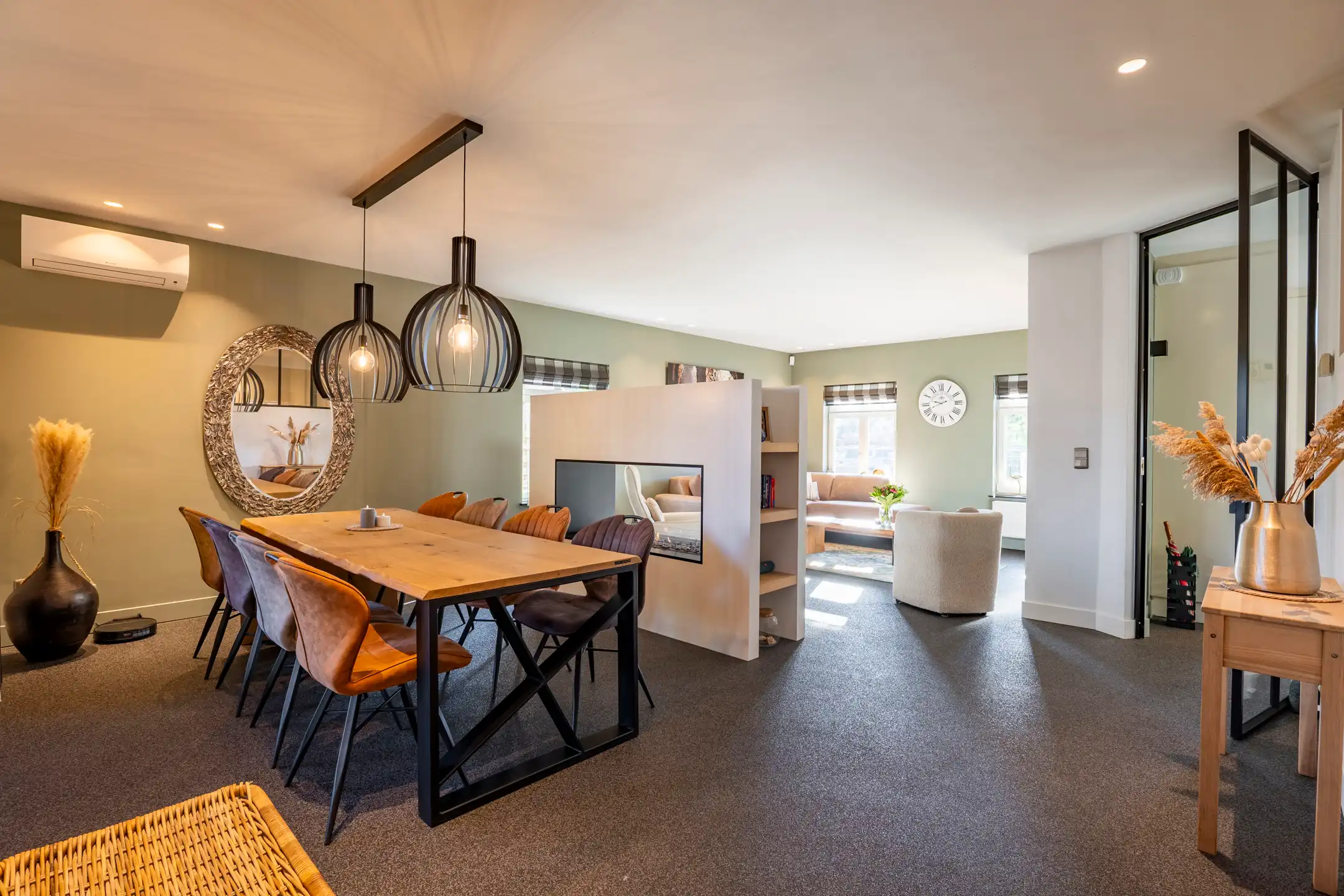 Instapklare en bijzonder verzorgde villa met 4 slaapkamers, 2 badkamers in Ravels foto 8