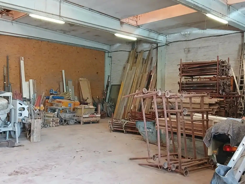Industrieloods met grote inrijpoort | Spitaalstraat foto 5