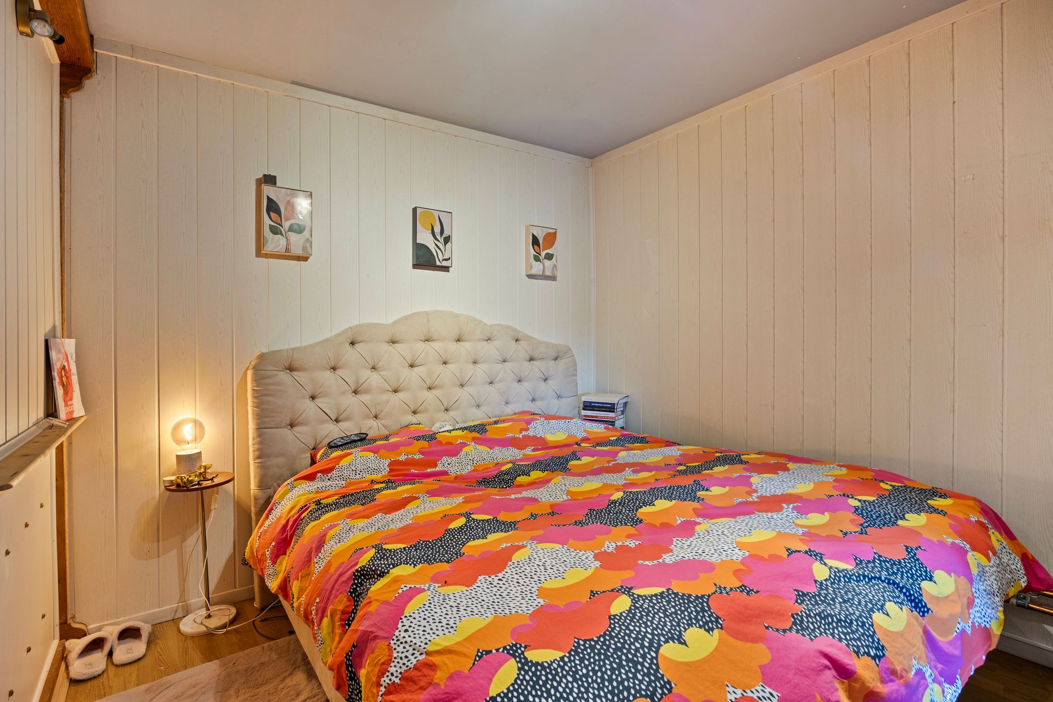 Charmante woning met omheinde tuin en garage foto 14