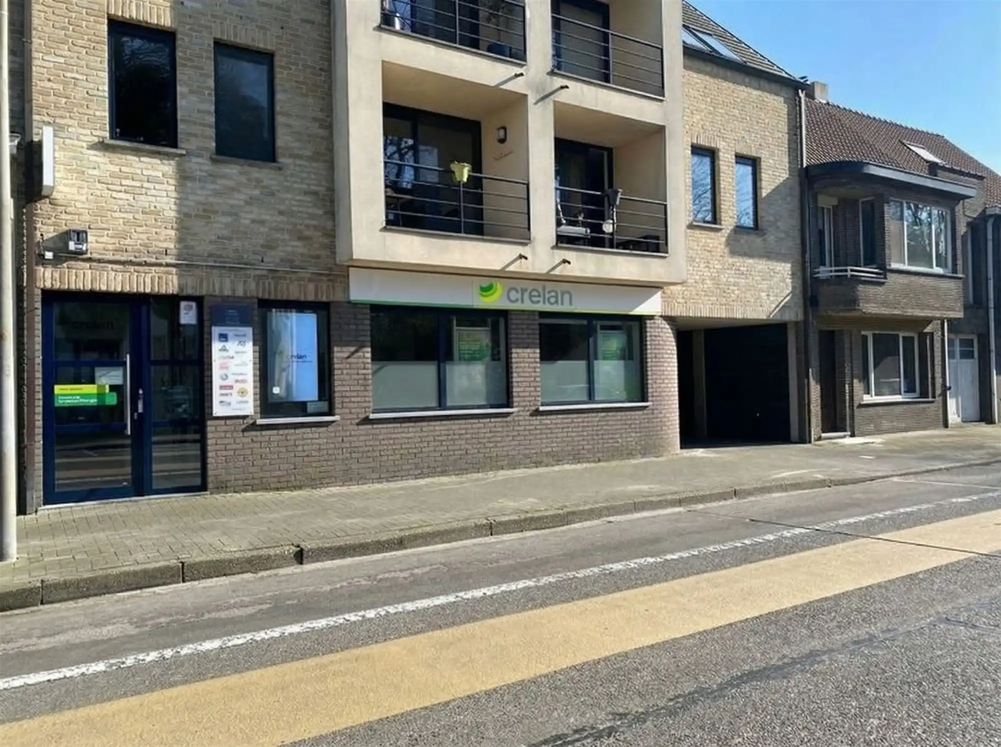 Commerciële ruimte met verschillende eenheden foto {{pictureIndex}}