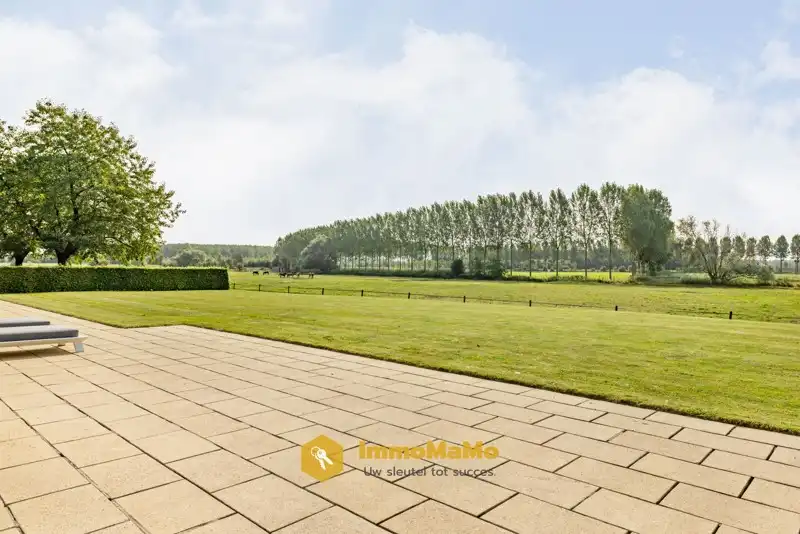 UNIEKE VILLA MET WEILAND EN PAARDENSTALLEN OP EEN TOPLOCATIE TE KOOP IN MENDONK (GENT) foto 42